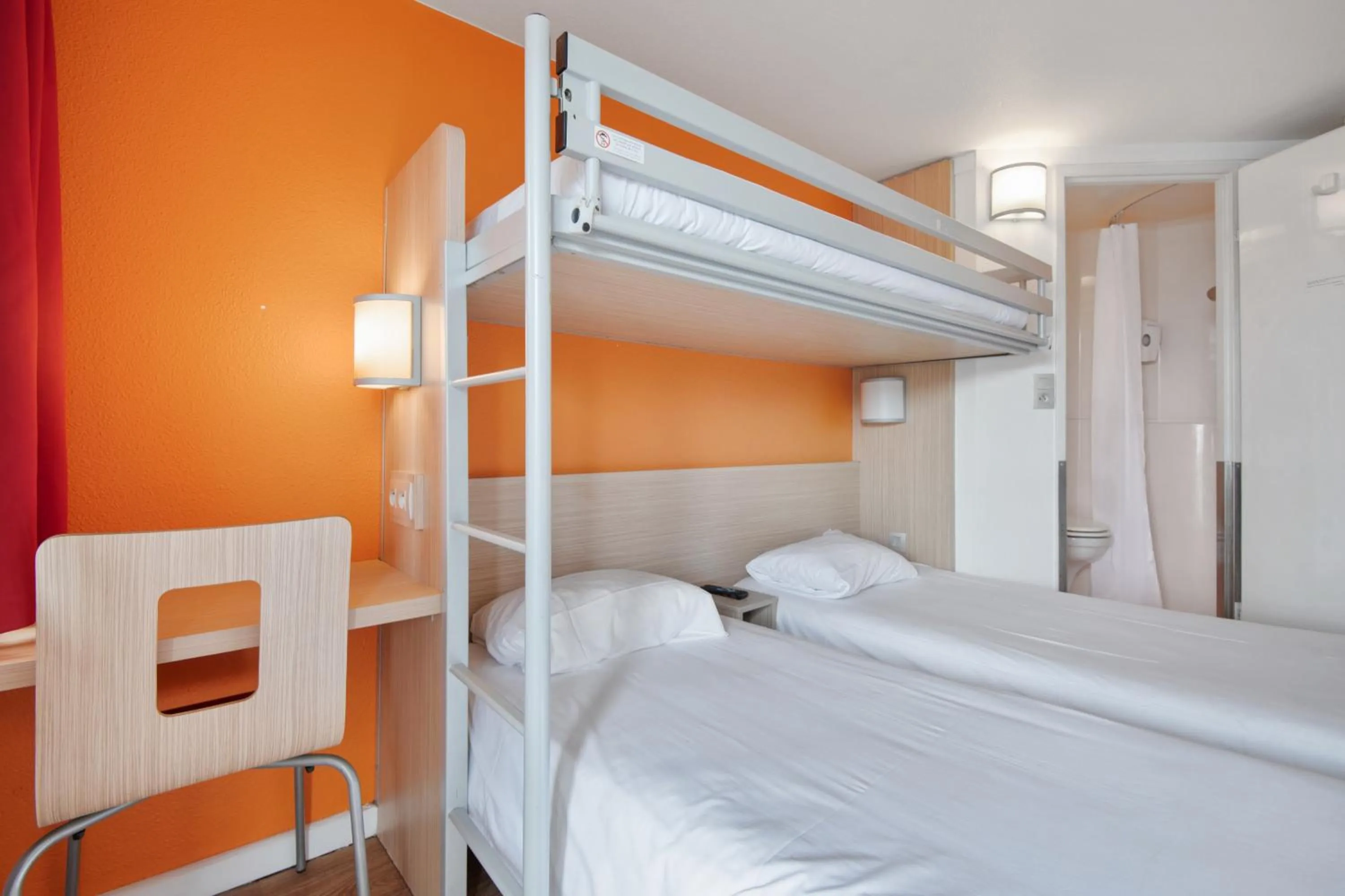 bunk bed, Bed in Premiere Classe Lyon Est - Bron Eurexpo