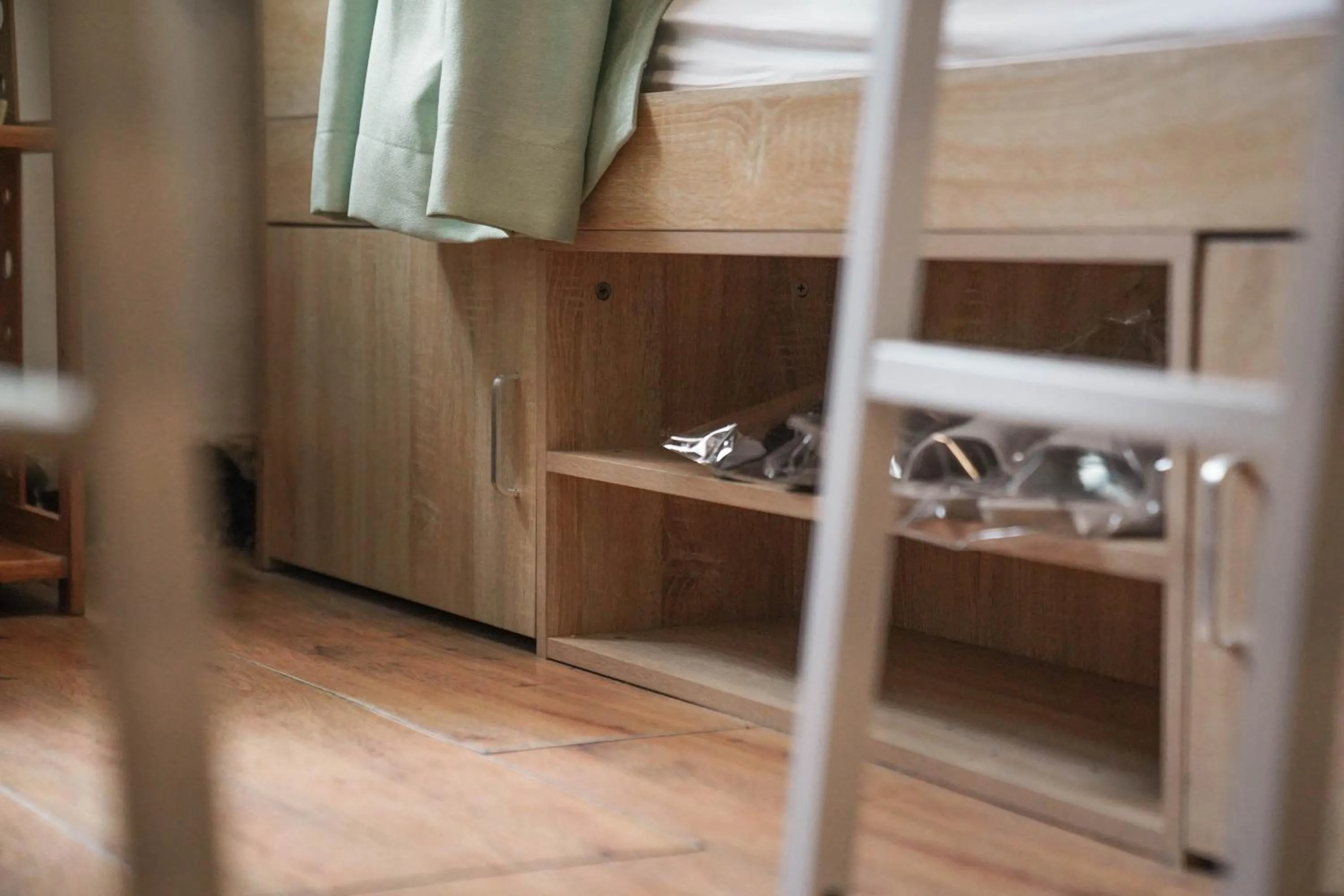 bunk bed in Chengdu Mix Hostel - Next To Wenshu Monastery - Sichuan Style Chill & Social Courtyard House - Free Activities - Friendly English Speaking Staff - Tibet, Panda, Buddha & Snow Mountain Tours