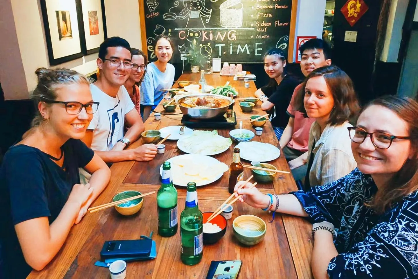 Communal lounge/ TV room in Chengdu Mix Hostel - Next To Wenshu Monastery - Sichuan Style Chill & Social Courtyard House - Free Activities - Friendly English Speaking Staff - Tibet, Panda, Buddha & Snow Mountain Tours