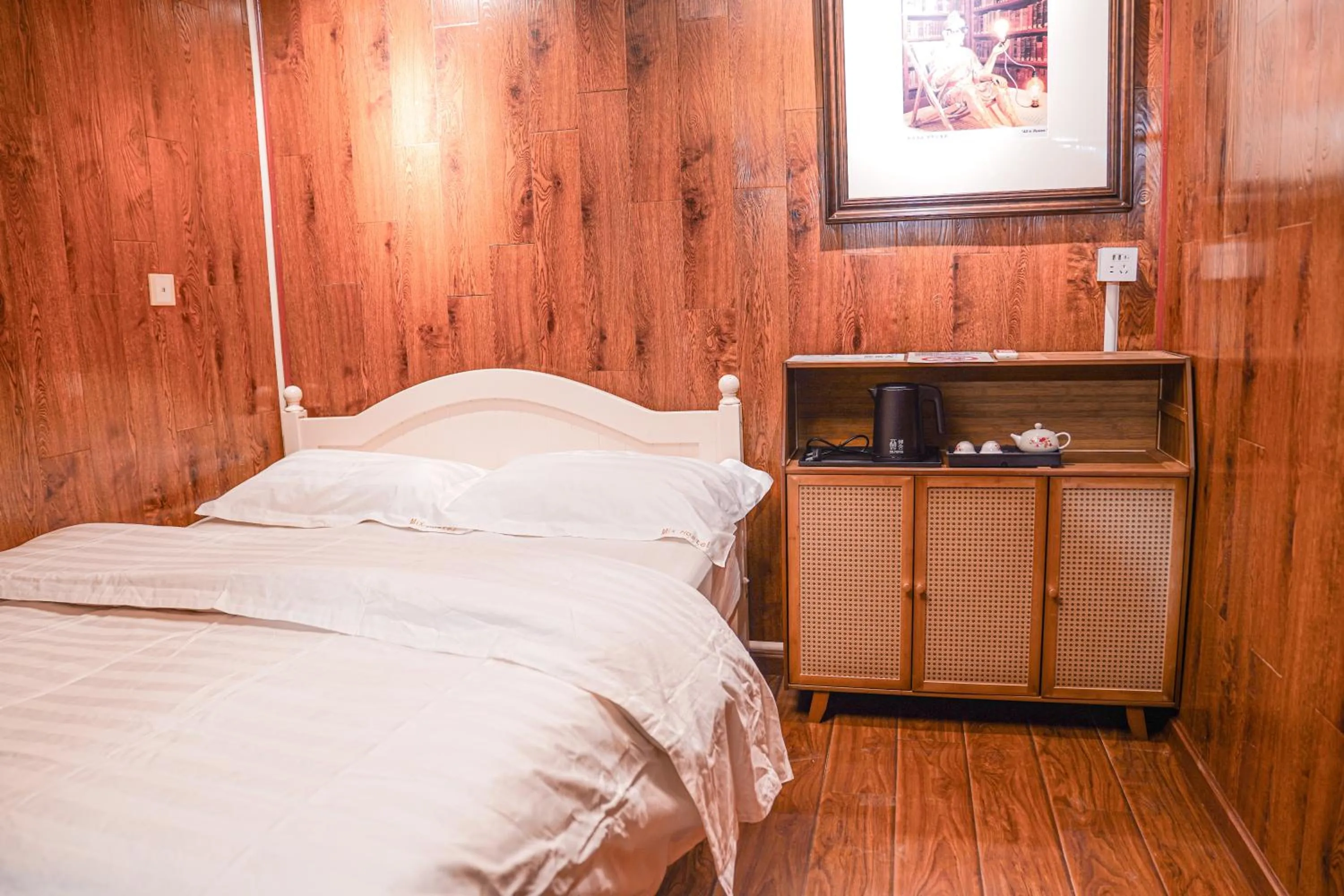 Bedroom, Bed in POSHPACKER - Chengdu Mix Hostel - Cicada Zen Yard