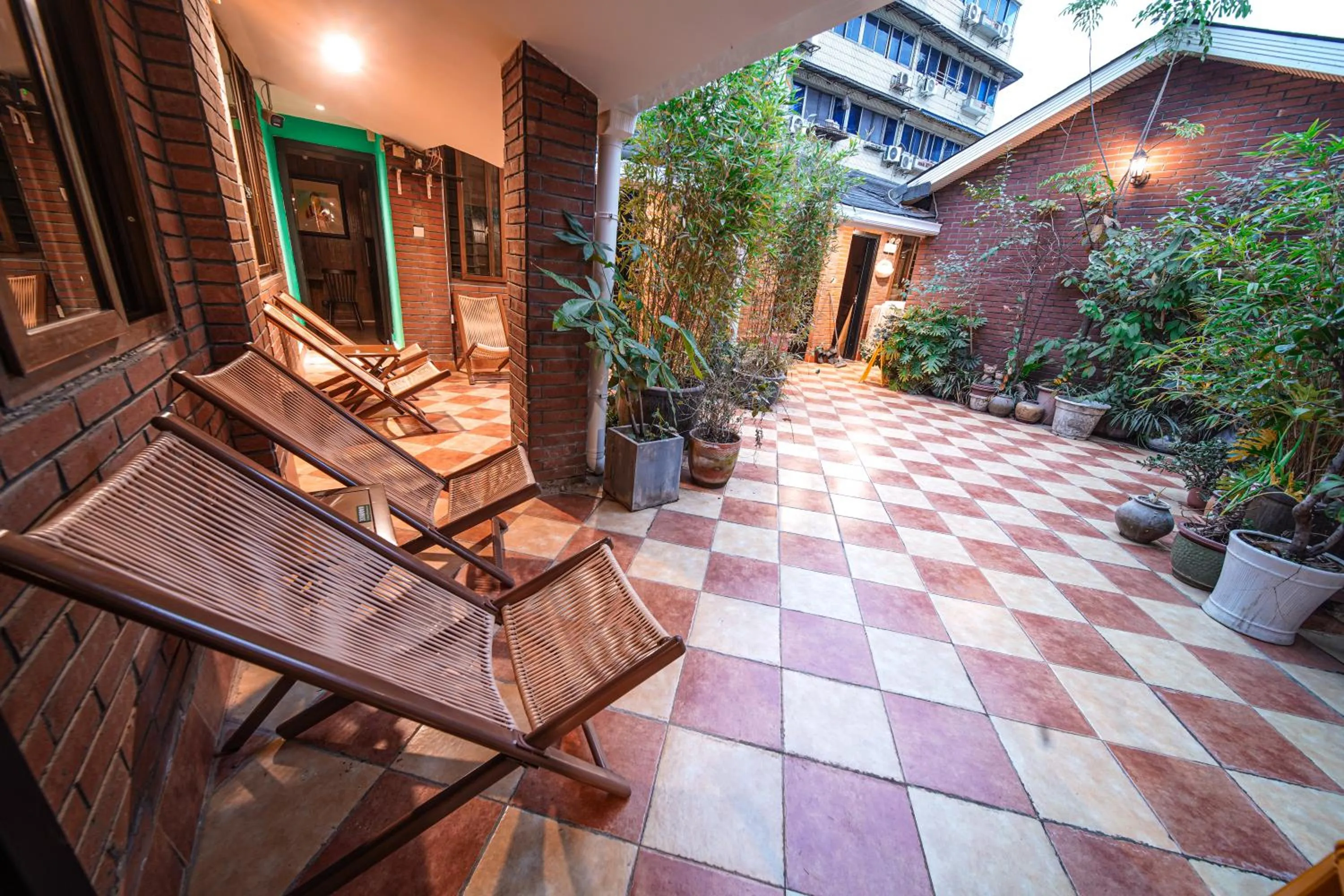 Garden in POSHPACKER - Chengdu Mix Hostel - Cicada Zen Yard