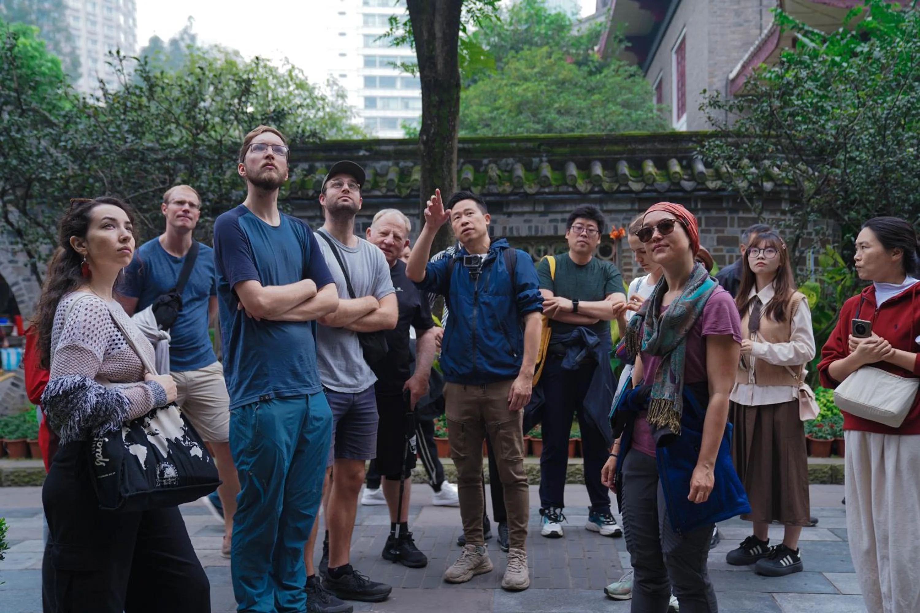 Hiking in Chengdu Mix Hostel - Next To Wenshu Monastery - Sichuan Style Chill & Social Courtyard House - Free Activities - Friendly English Speaking Staff - Tibet, Panda, Buddha & Snow Mountain Tours