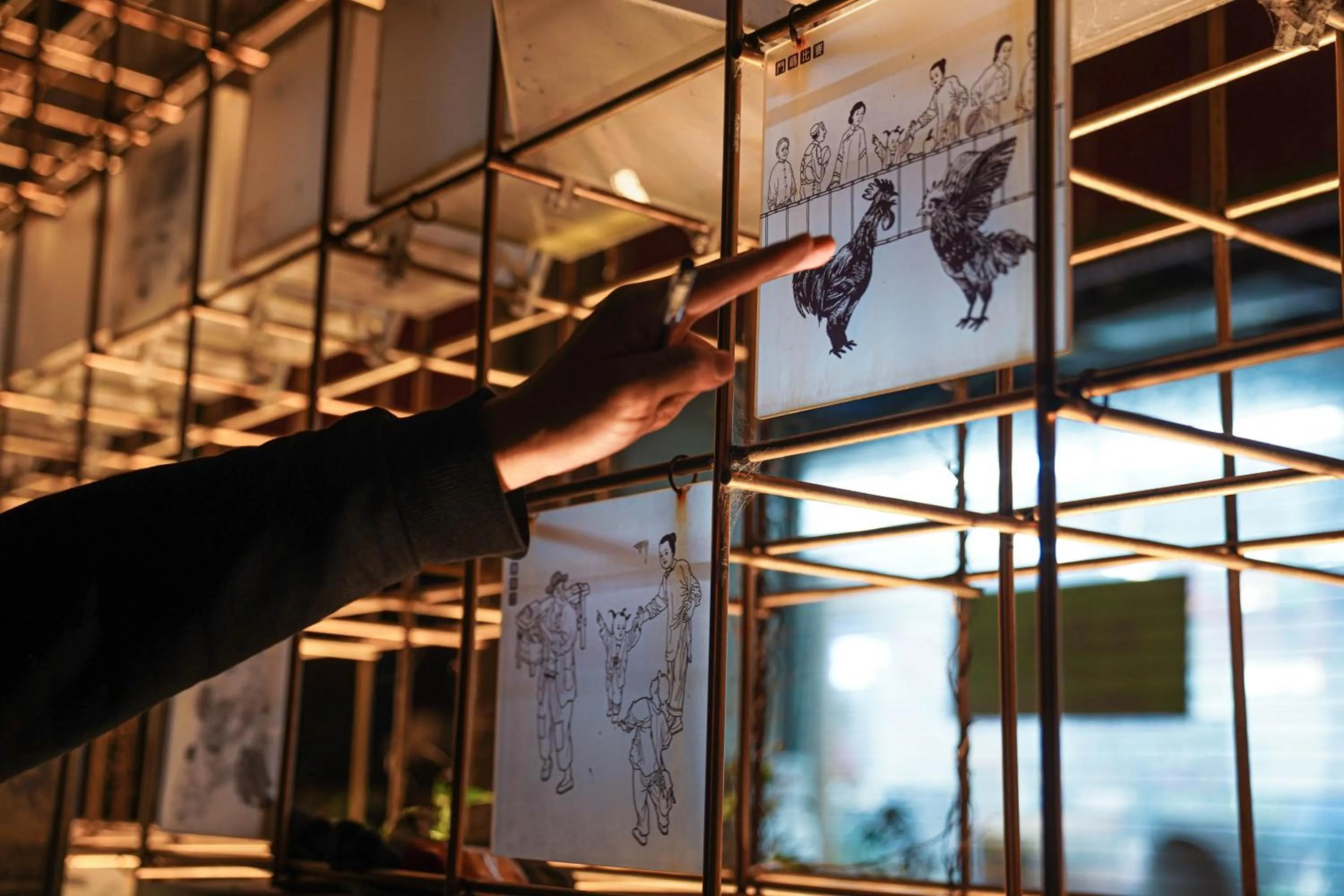 Hiking in Chengdu Mix Hostel - Next To Wenshu Monastery - Sichuan Style Chill & Social Courtyard House - Free Activities - Friendly English Speaking Staff - Tibet, Panda, Buddha & Snow Mountain Tours