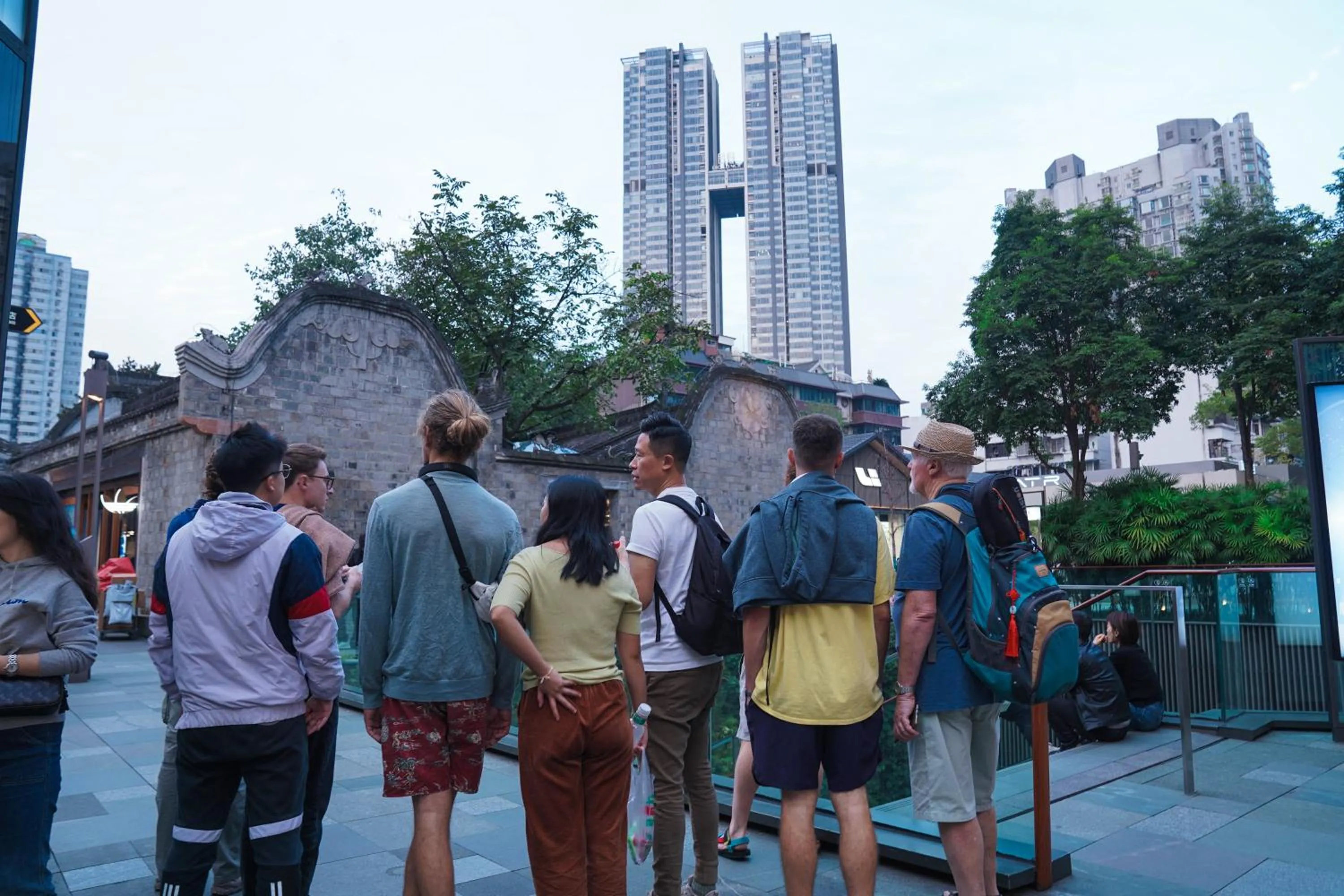 Hiking in Chengdu Mix Hostel - Next To Wenshu Monastery - Sichuan Style Chill & Social Courtyard House - Free Activities - Friendly English Speaking Staff - Tibet, Panda, Buddha & Snow Mountain Tours