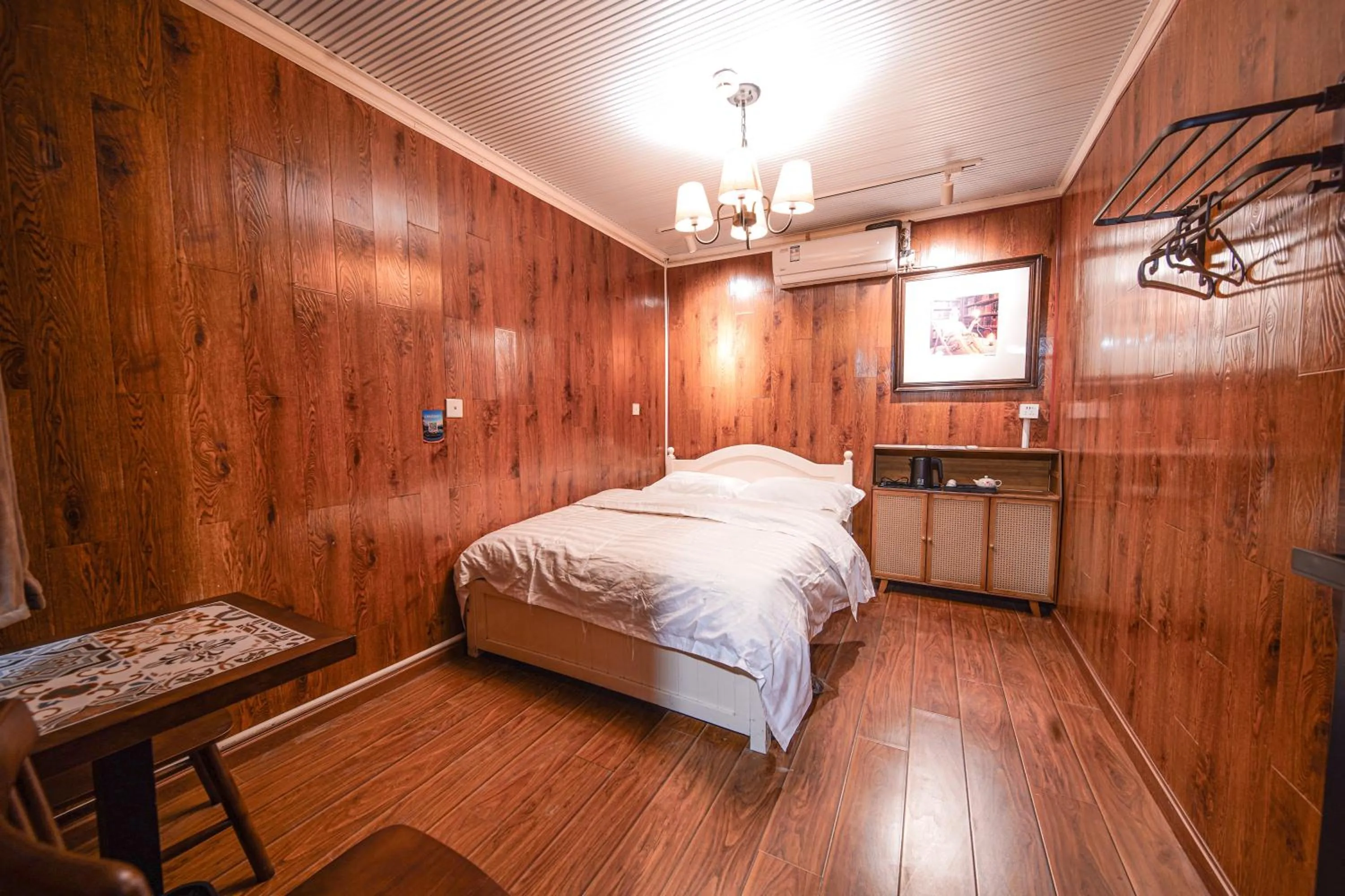 Bedroom, Bed in POSHPACKER - Chengdu Mix Hostel - Cicada Zen Yard