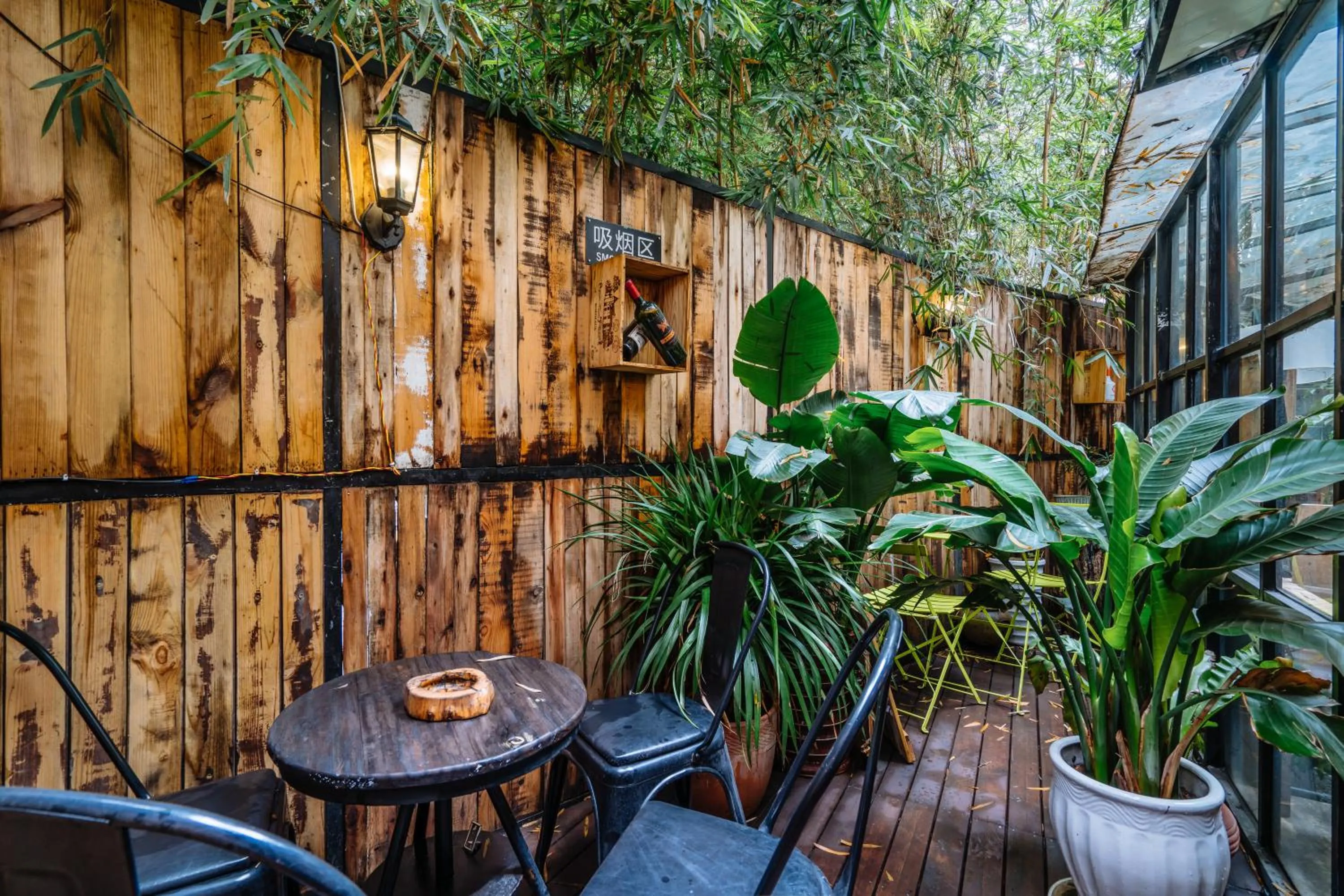 Garden in Chengdu Mix Hostel - Next To Wenshu Monastery - Sichuan Style Chill & Social Courtyard House - Free Activities - Friendly English Speaking Staff - Tibet, Panda, Buddha & Snow Mountain Tours