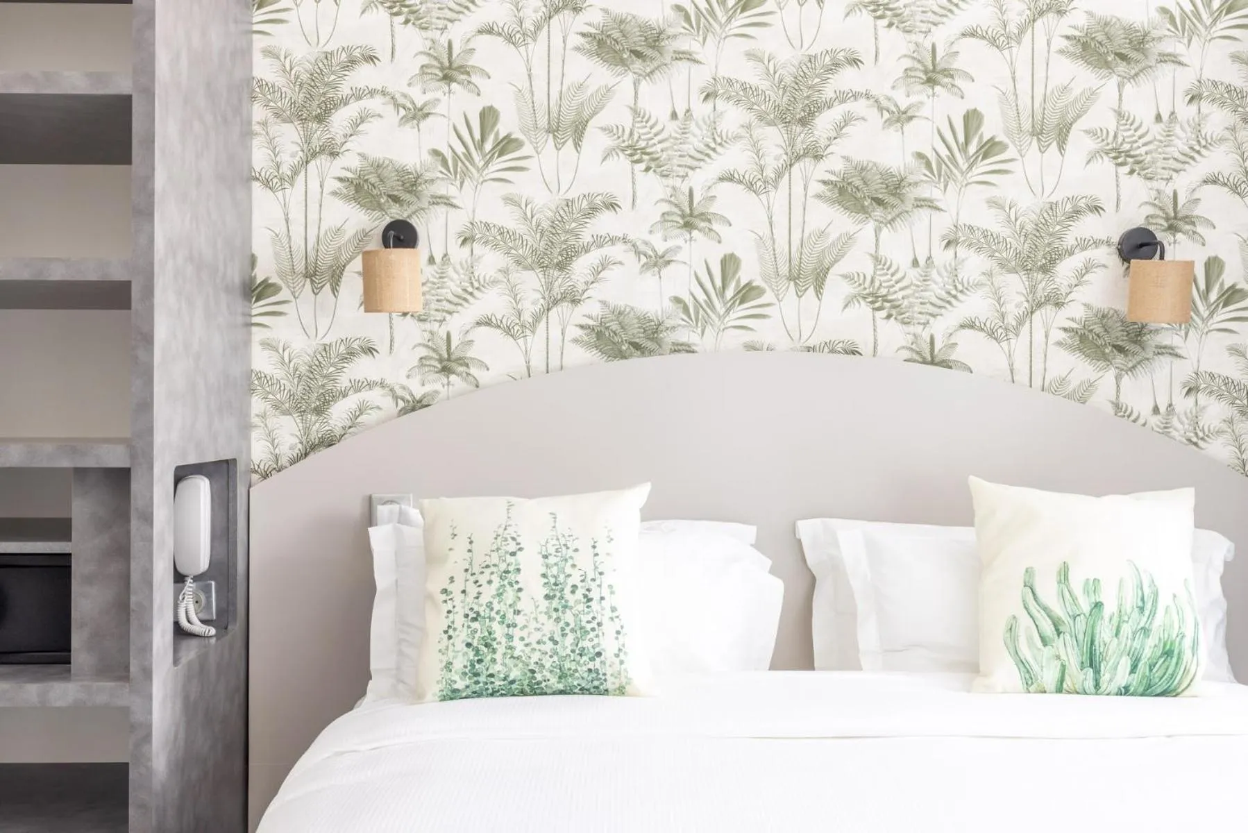 Bedroom, Bed in Hôtel La Villa Juan Beach