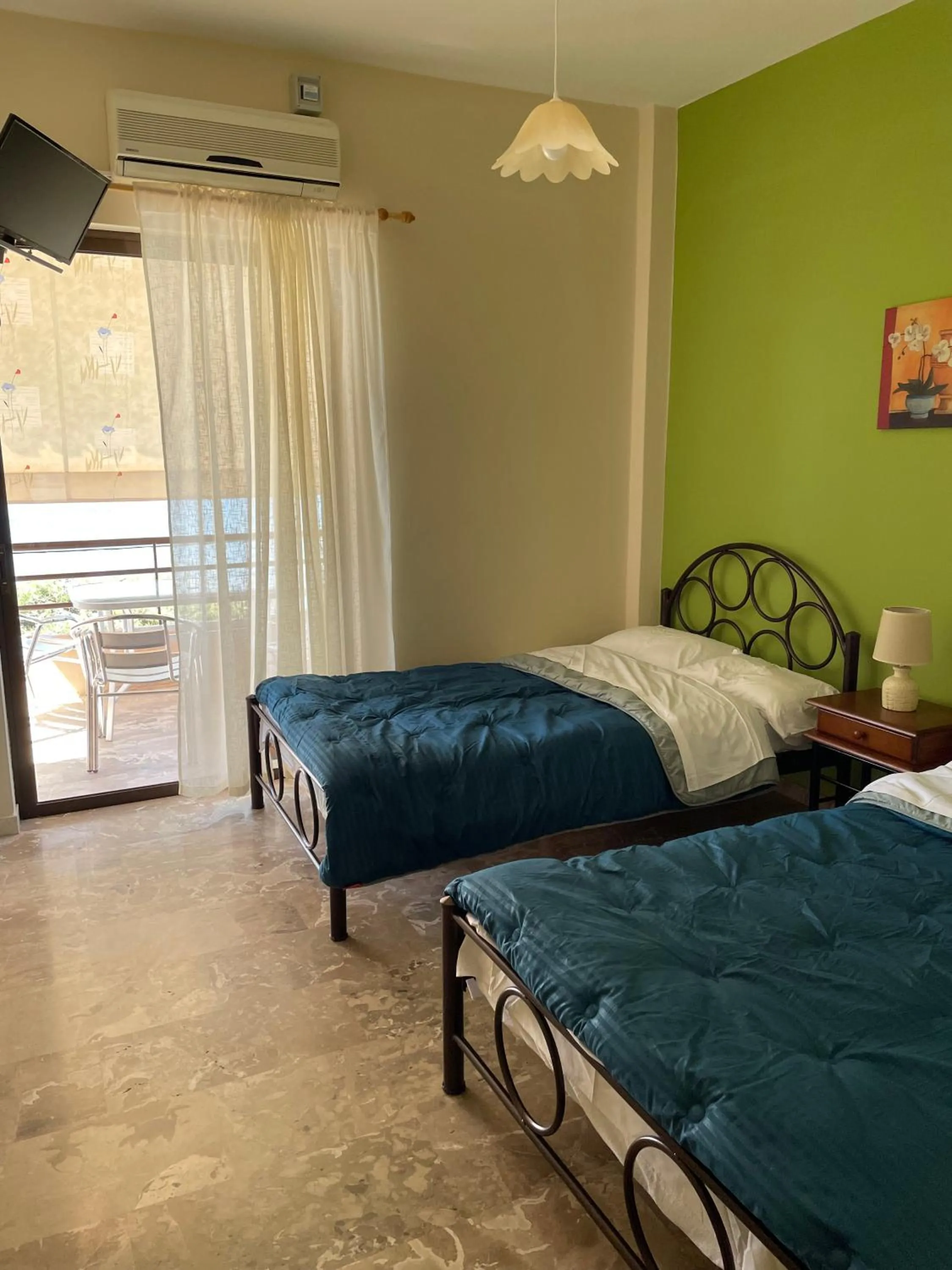 Bedroom, Bed in Finikas