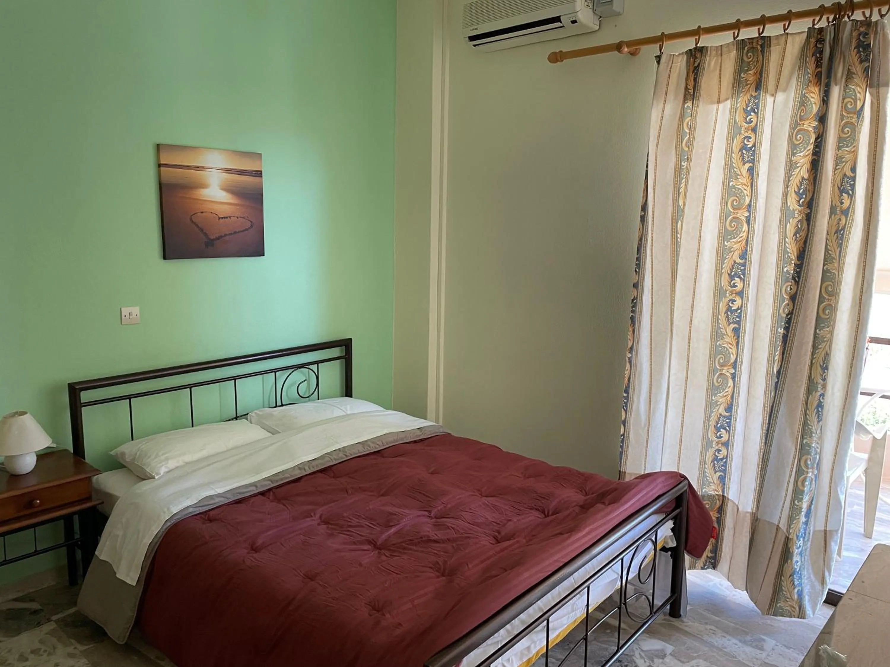 Bedroom, Bed in Finikas