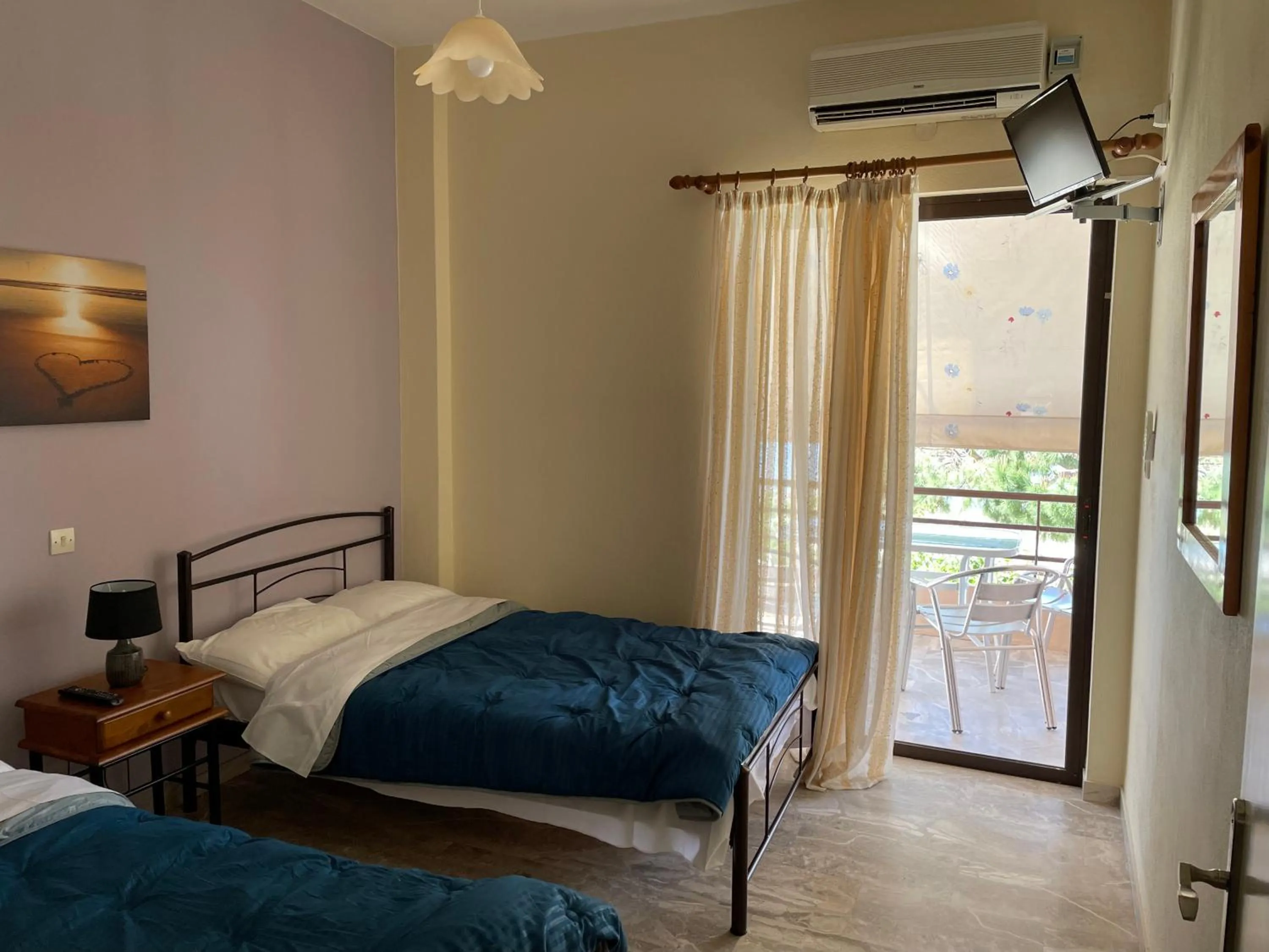 Bedroom, Bed in Finikas