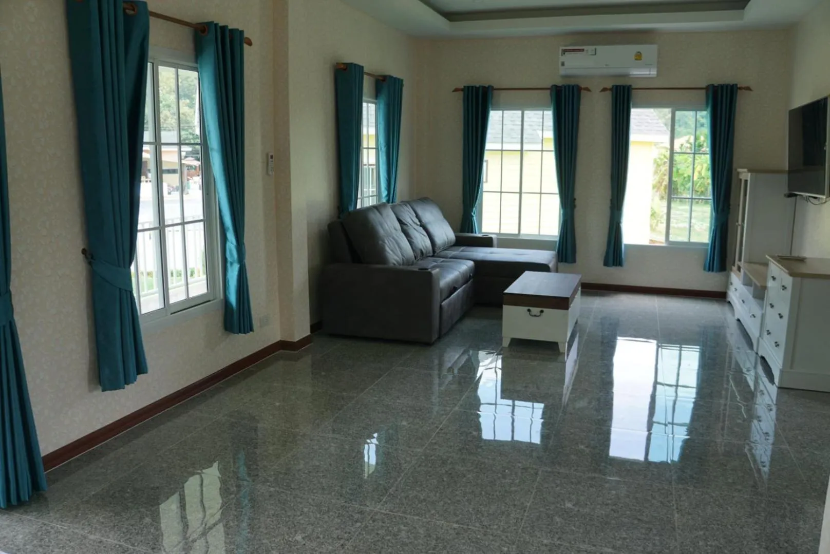 Living room in Evie Mae Resort