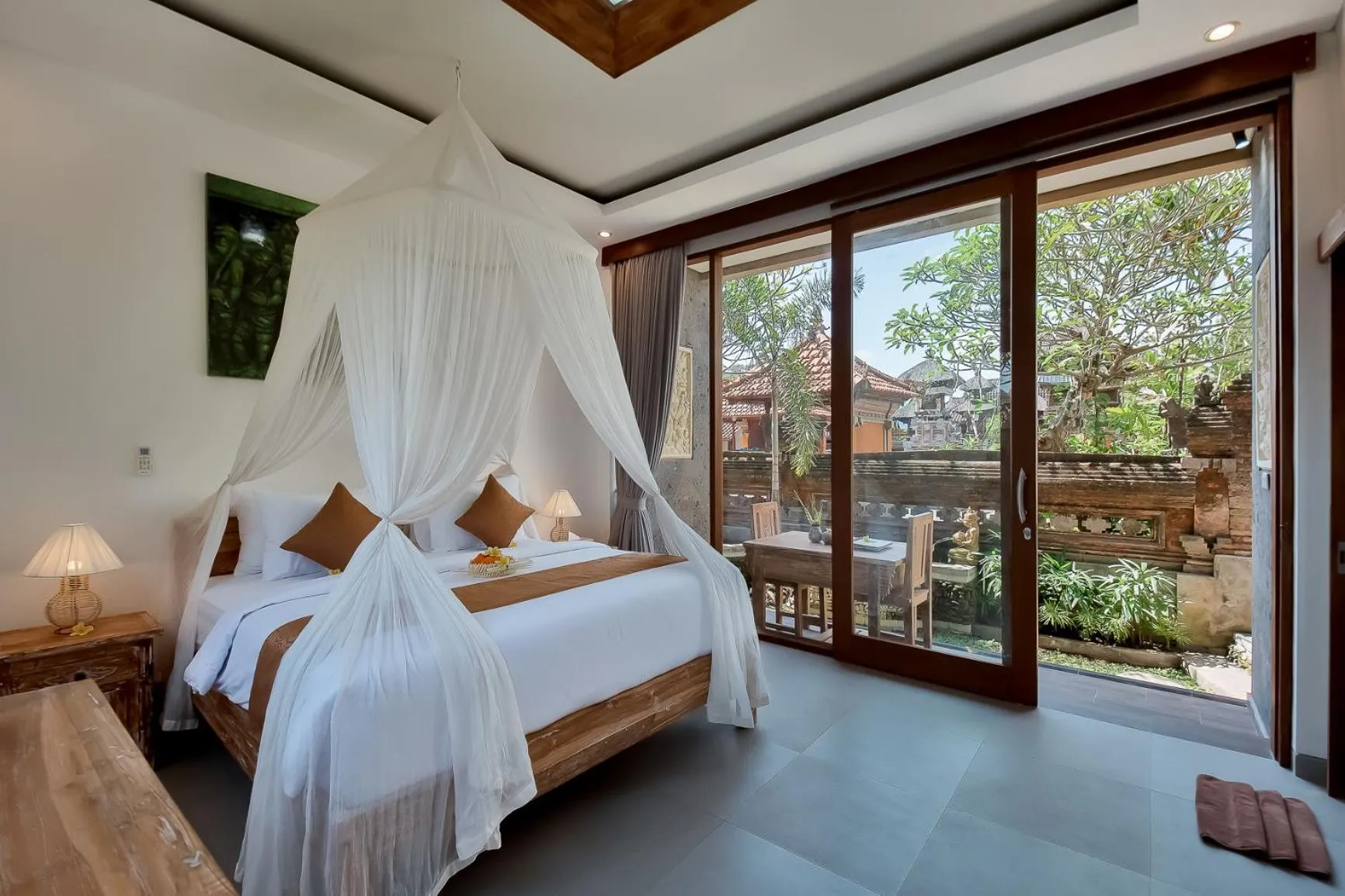 Bed in Santosha Place