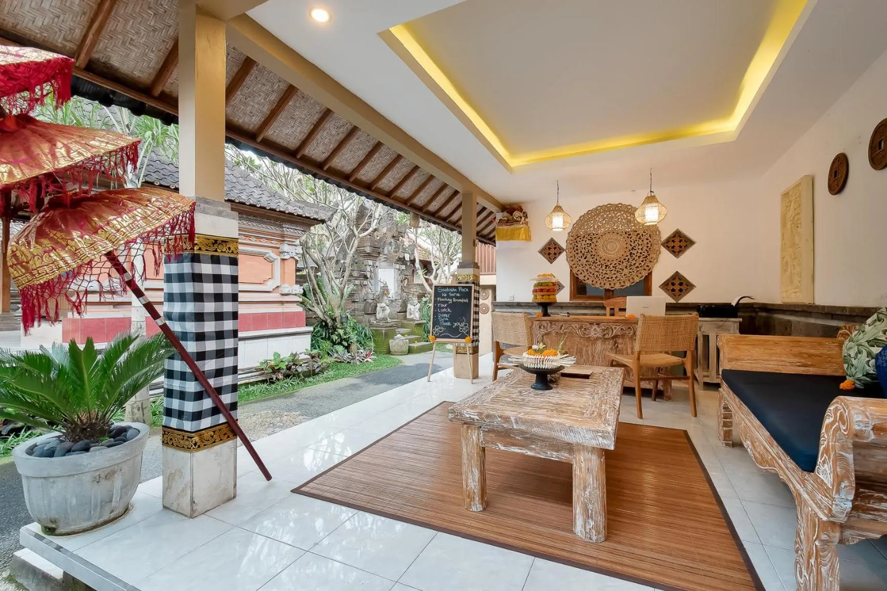 Living room in Santosha Place