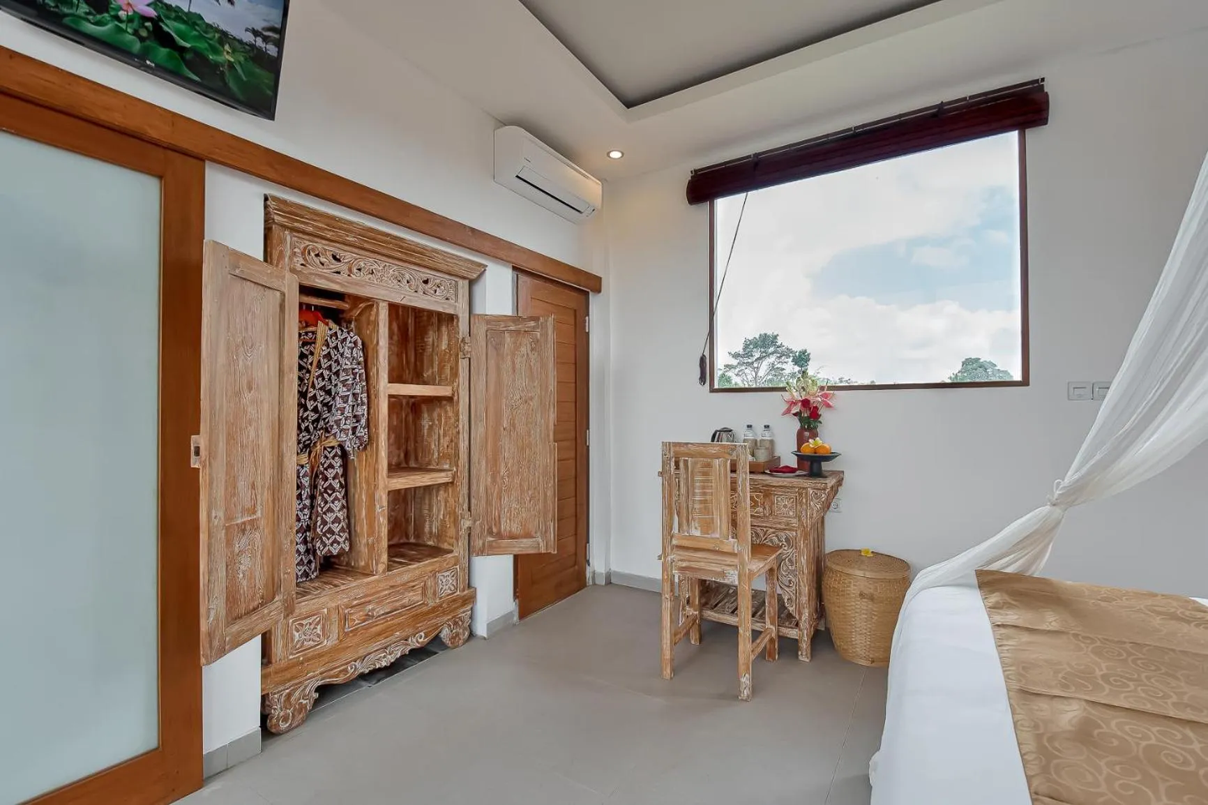 Decorative detail in Santosha Place