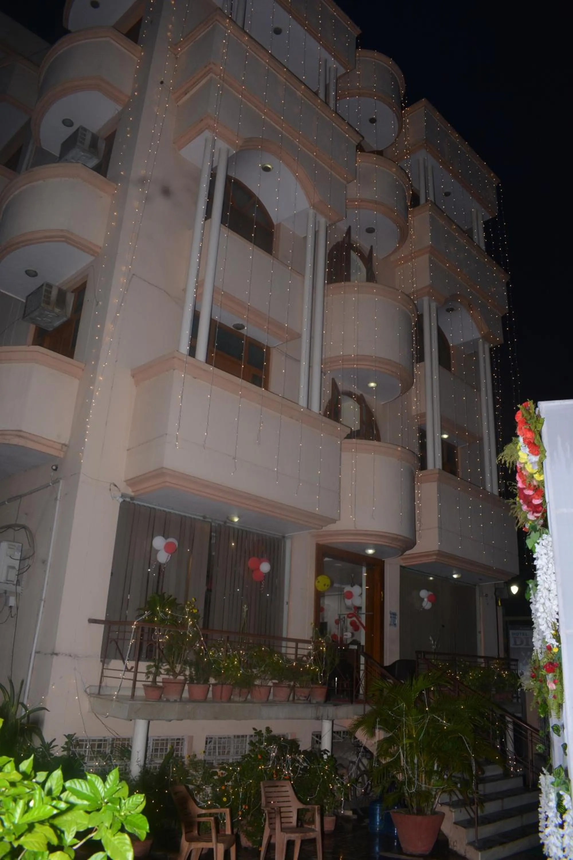 Property building in HOTEL HAIFA