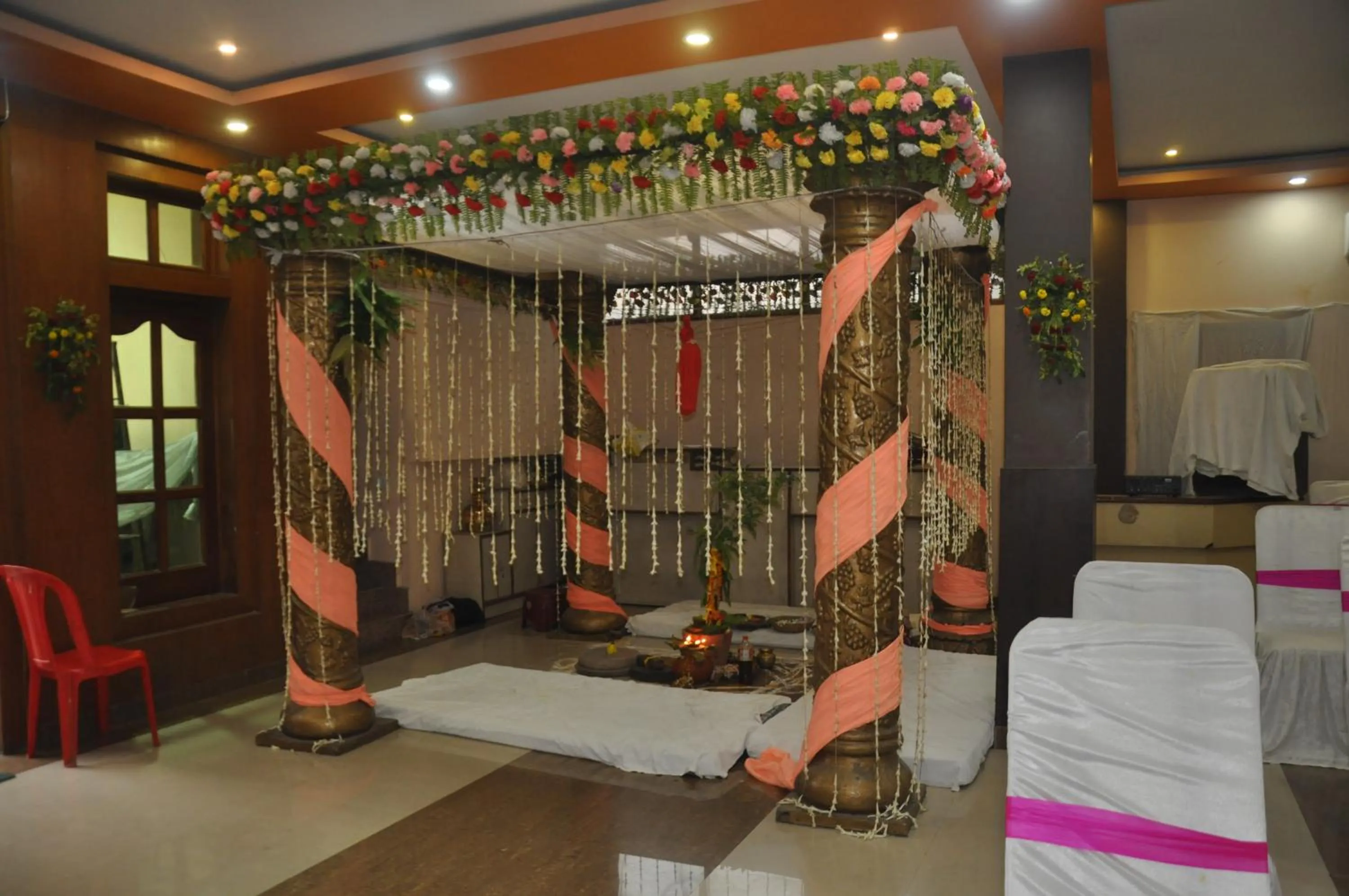 Banquet/Function facilities, Bed in HOTEL HAIFA