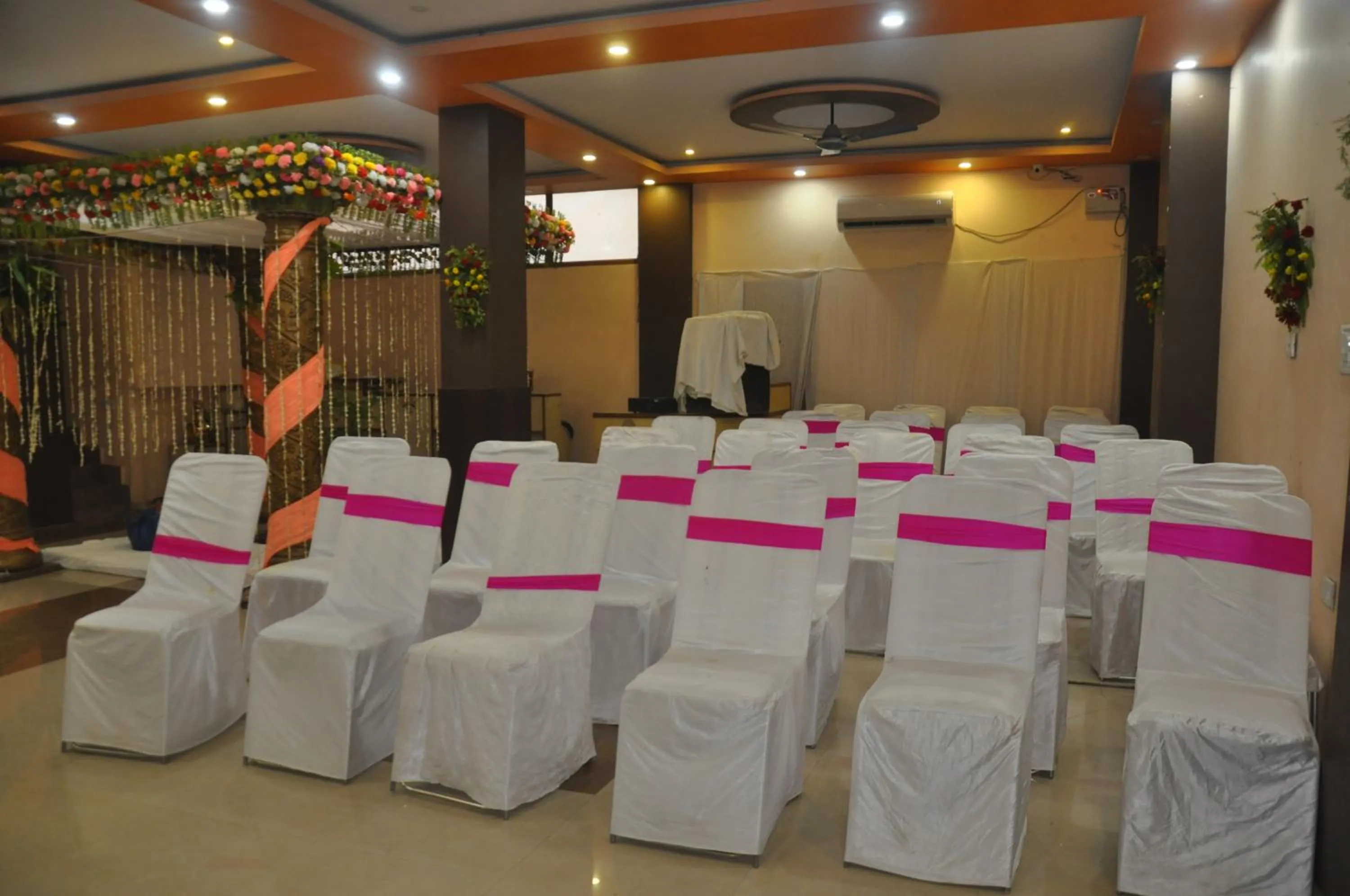 Banquet/Function facilities in HOTEL HAIFA