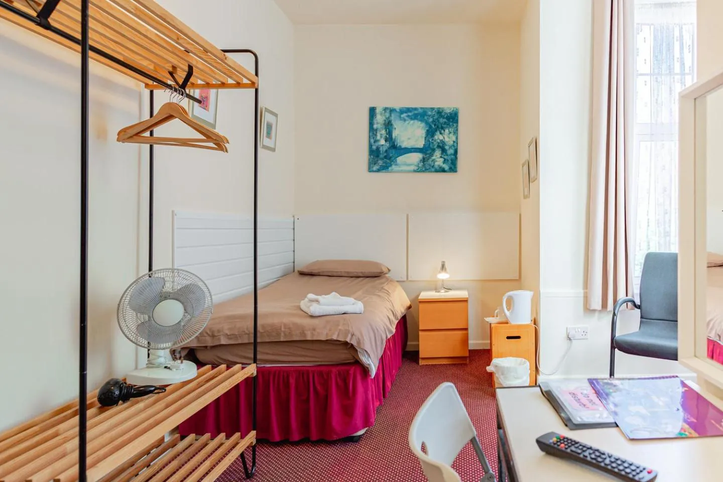 Bedroom, Bed in City Centre Guest House