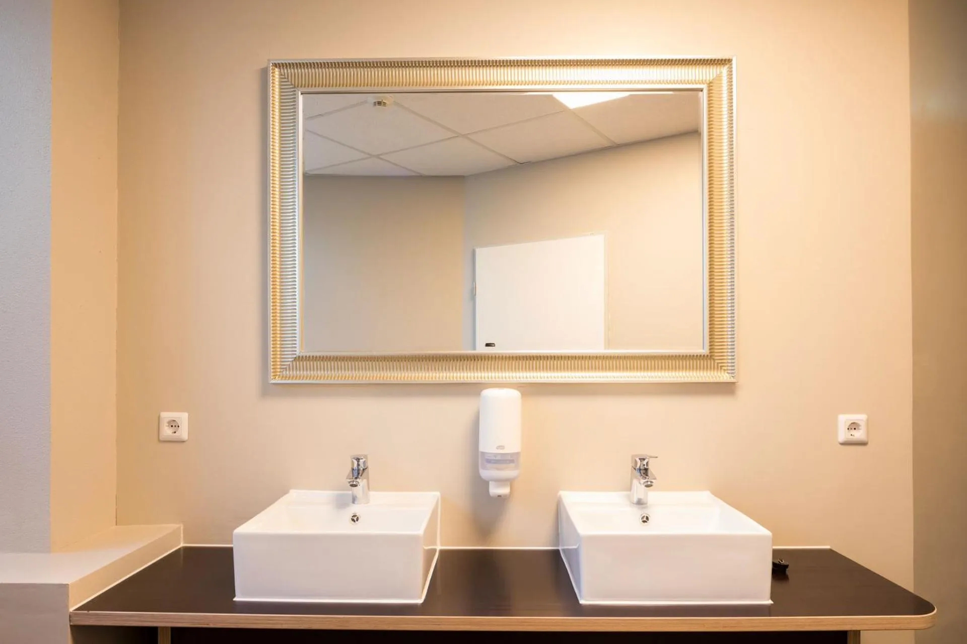 Decorative detail in BoxHotel Hannover