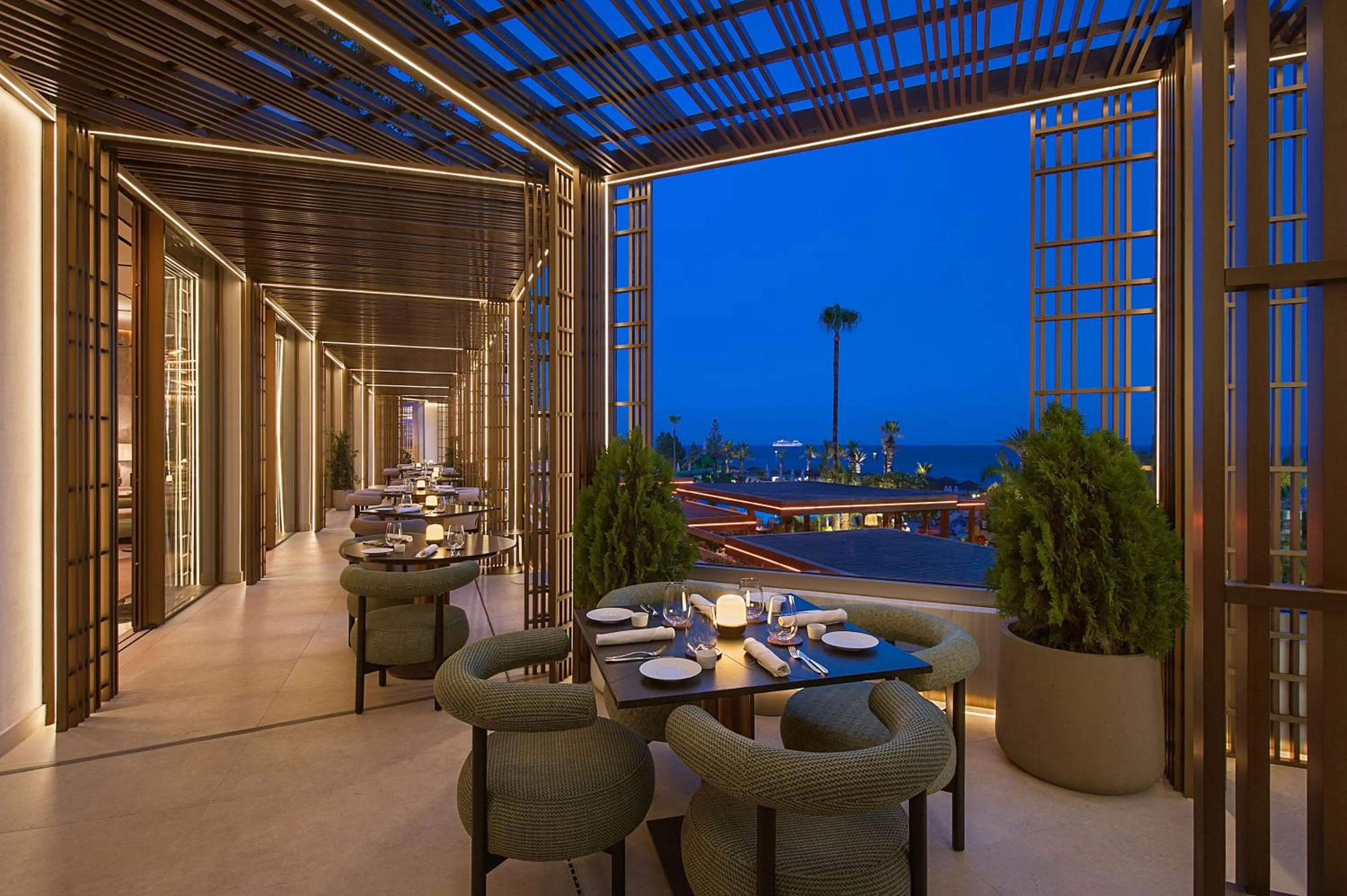 Restaurant/places to eat in Four Seasons Hotel