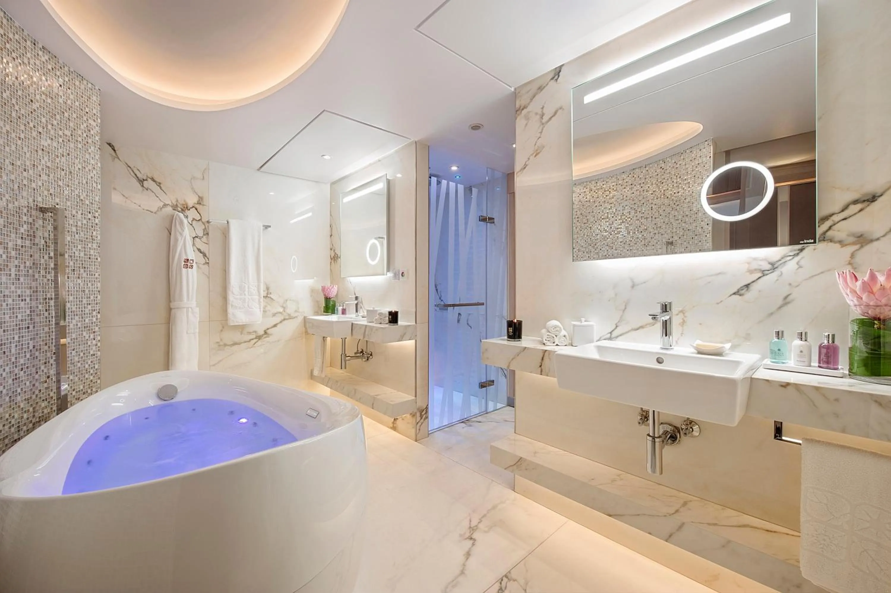 Bathroom in Four Seasons Hotel