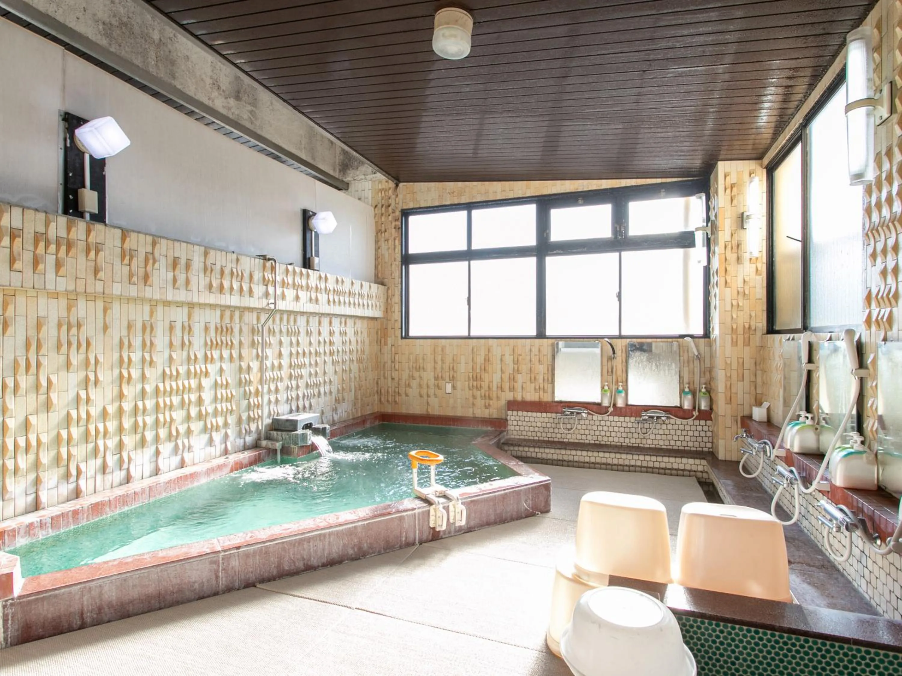 Public Bath in Aqua Garden Hotel Fukumaru