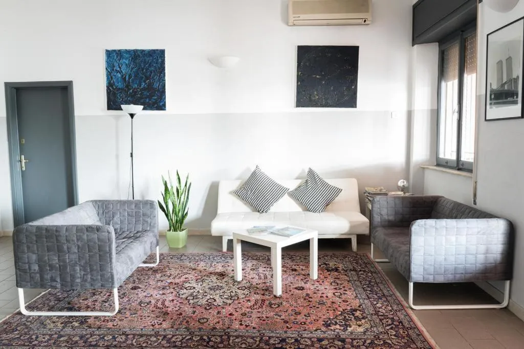 Communal lounge/ TV room in Hotel da Renato