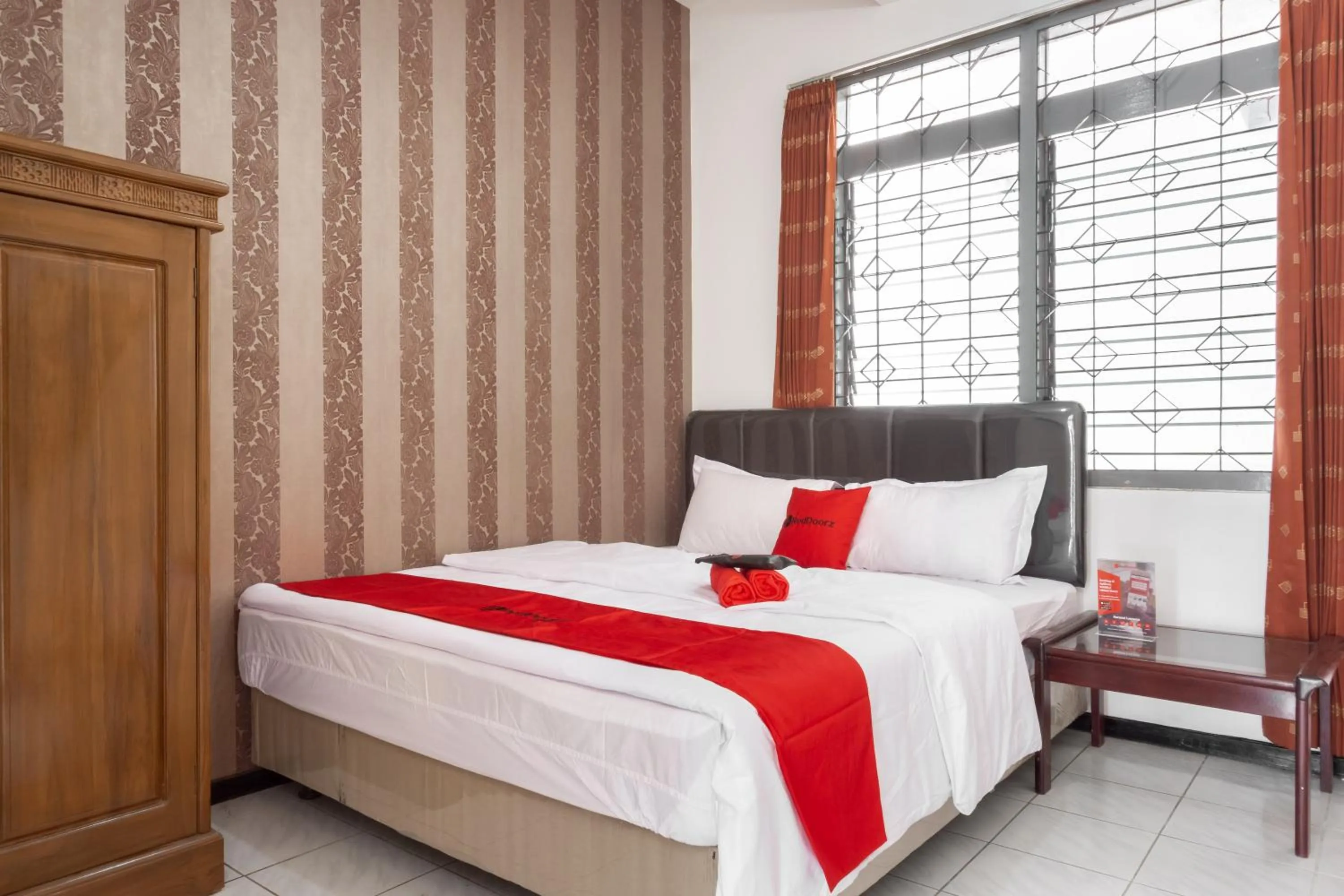 Bedroom, Bed in RedDoorz near Universitas Widyagama Malang