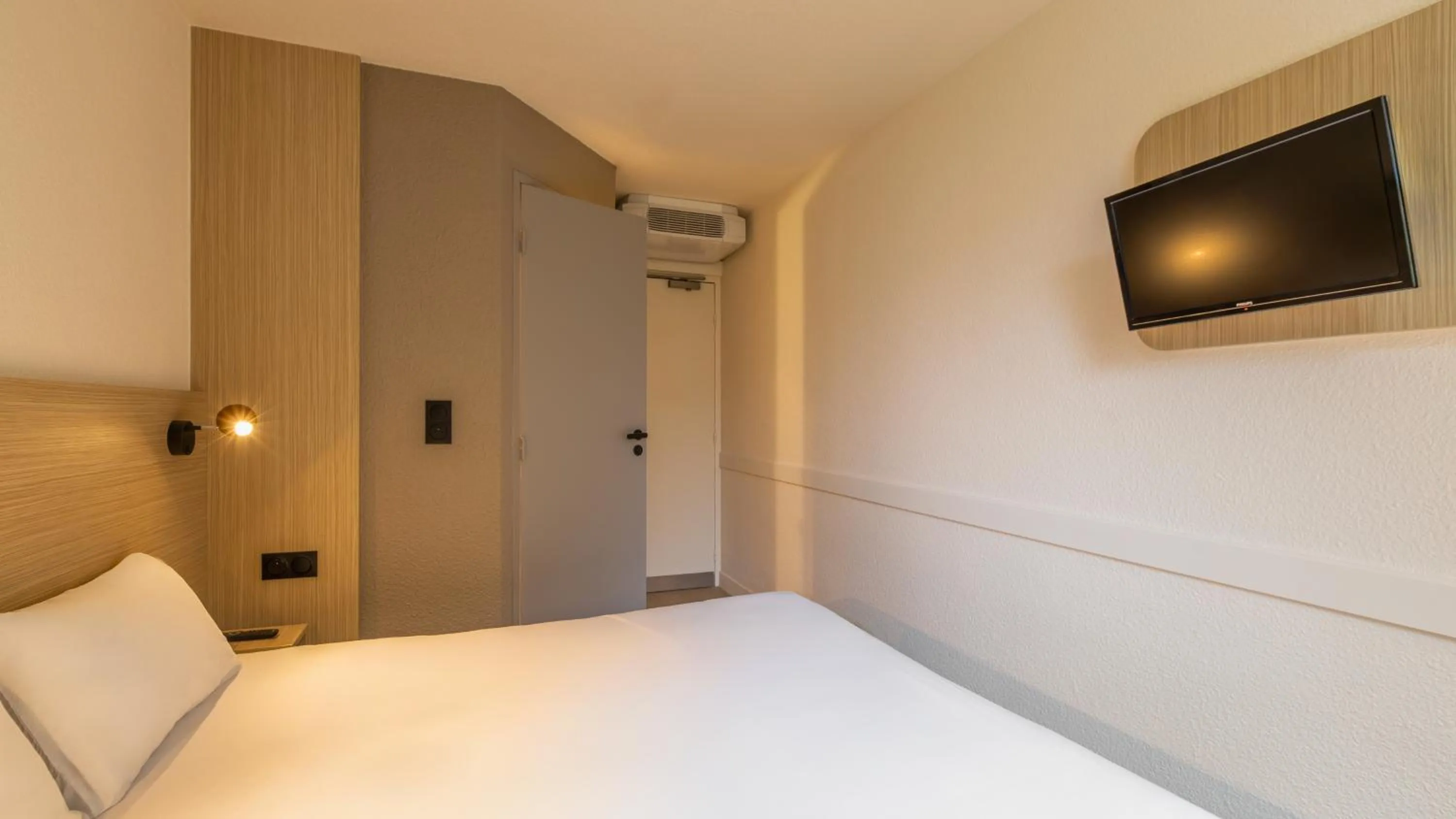 TV and multimedia, Bed in Premiere Classe Marne La Vallee - Saint Thibault Des Vignes