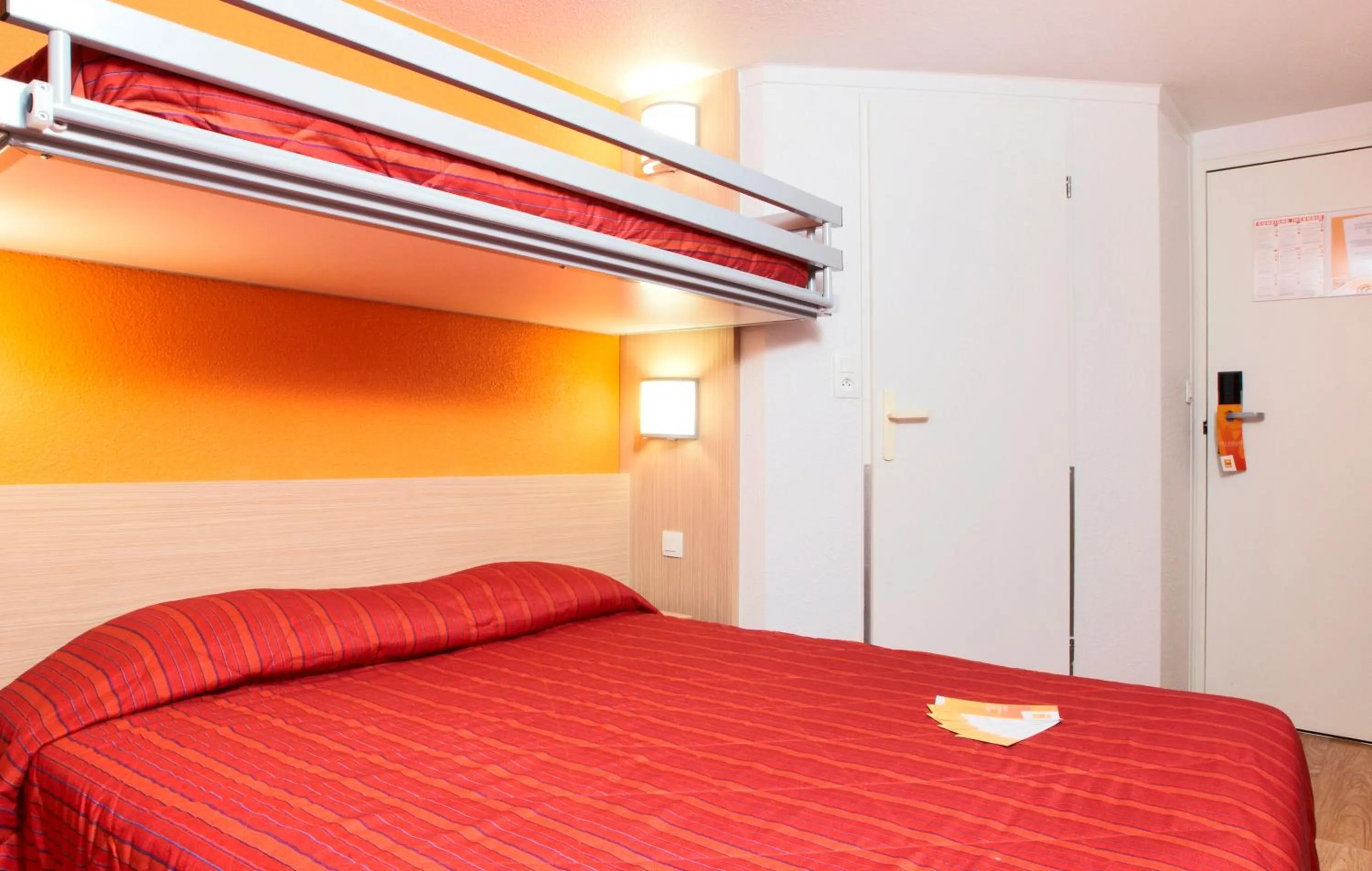 Bed in Premiere Classe Marne La Vallee - Saint Thibault Des Vignes