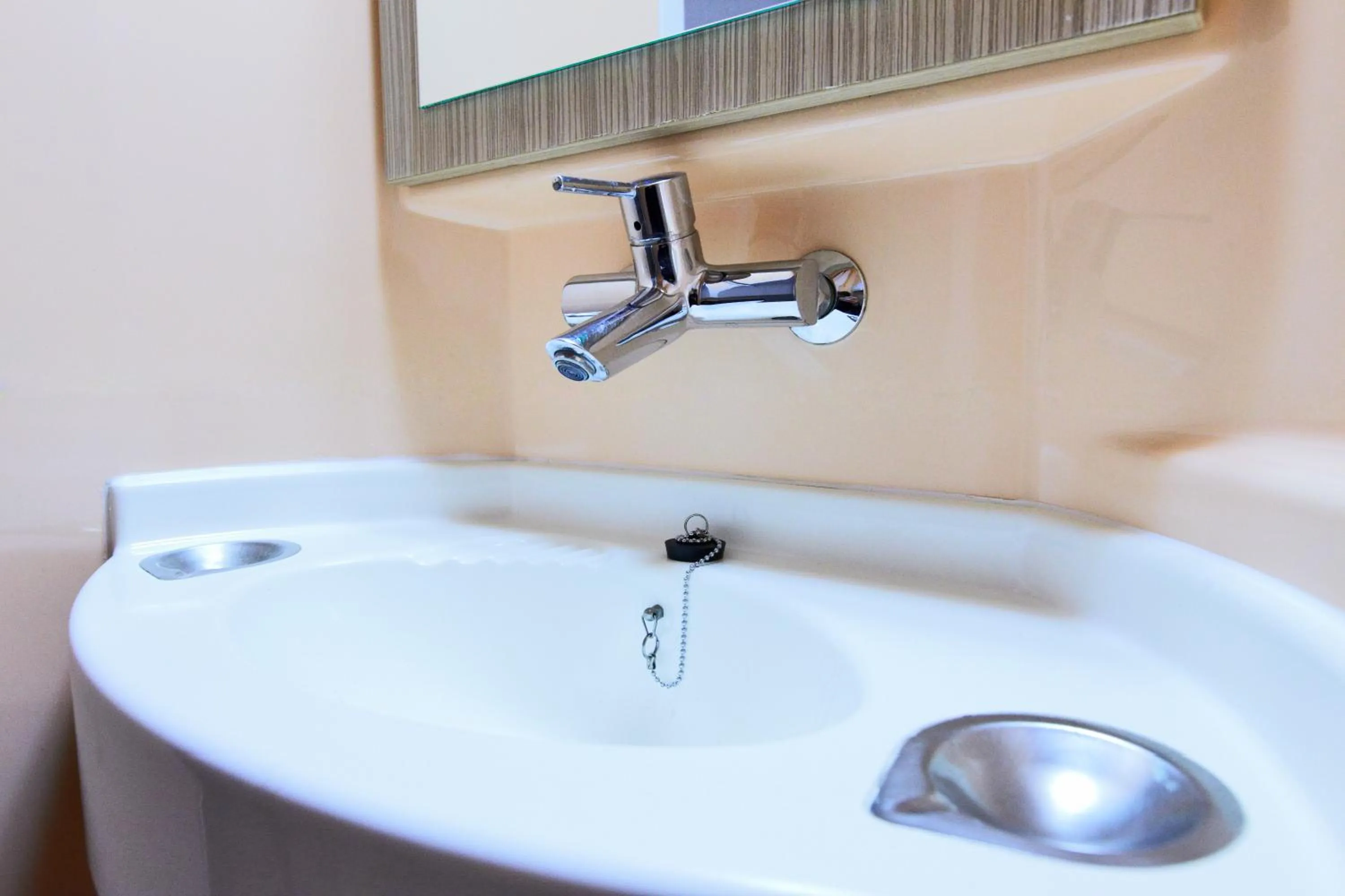 Bathroom in Premiere Classe Marne La Vallee - Saint Thibault Des Vignes