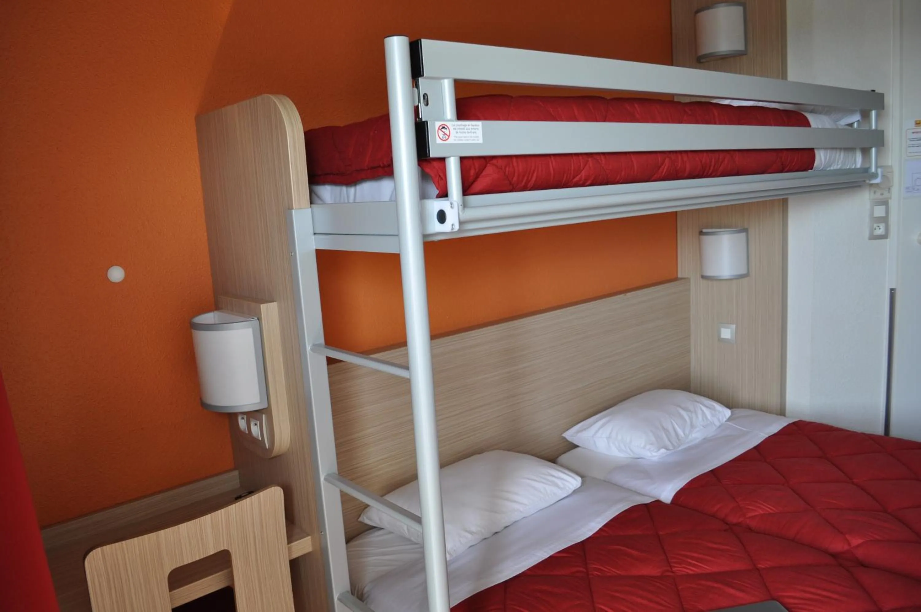 Bedroom, Bed in Première Classe Clermont-Ferrand Aubière