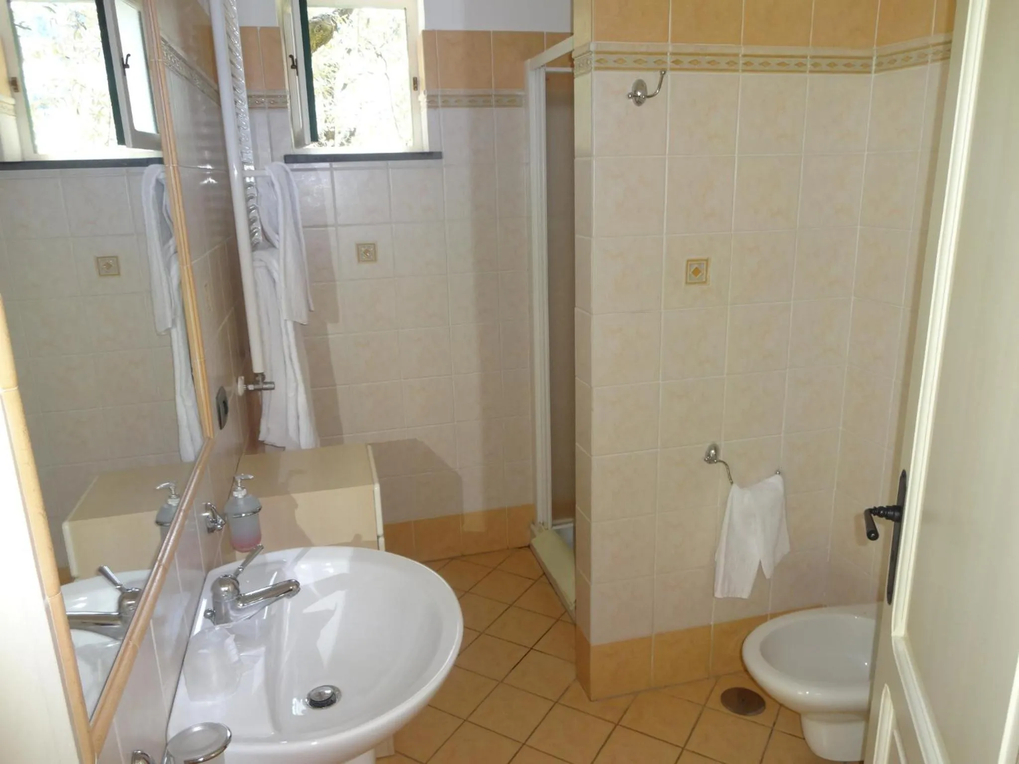 Bathroom in Agriturismo La Lobra