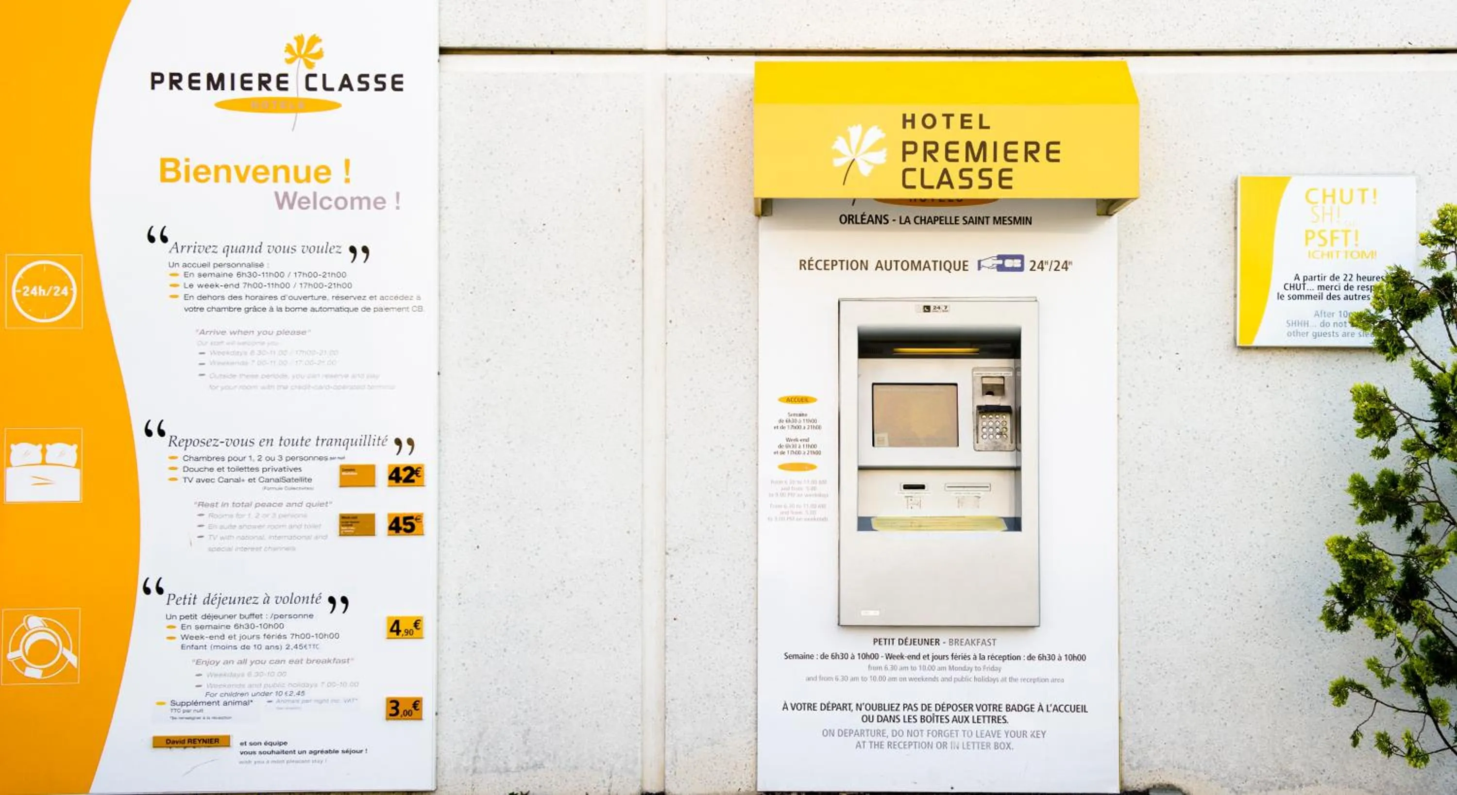 Facade/entrance in Premiere Classe Orleans Ouest - La Chapelle St Mesmin