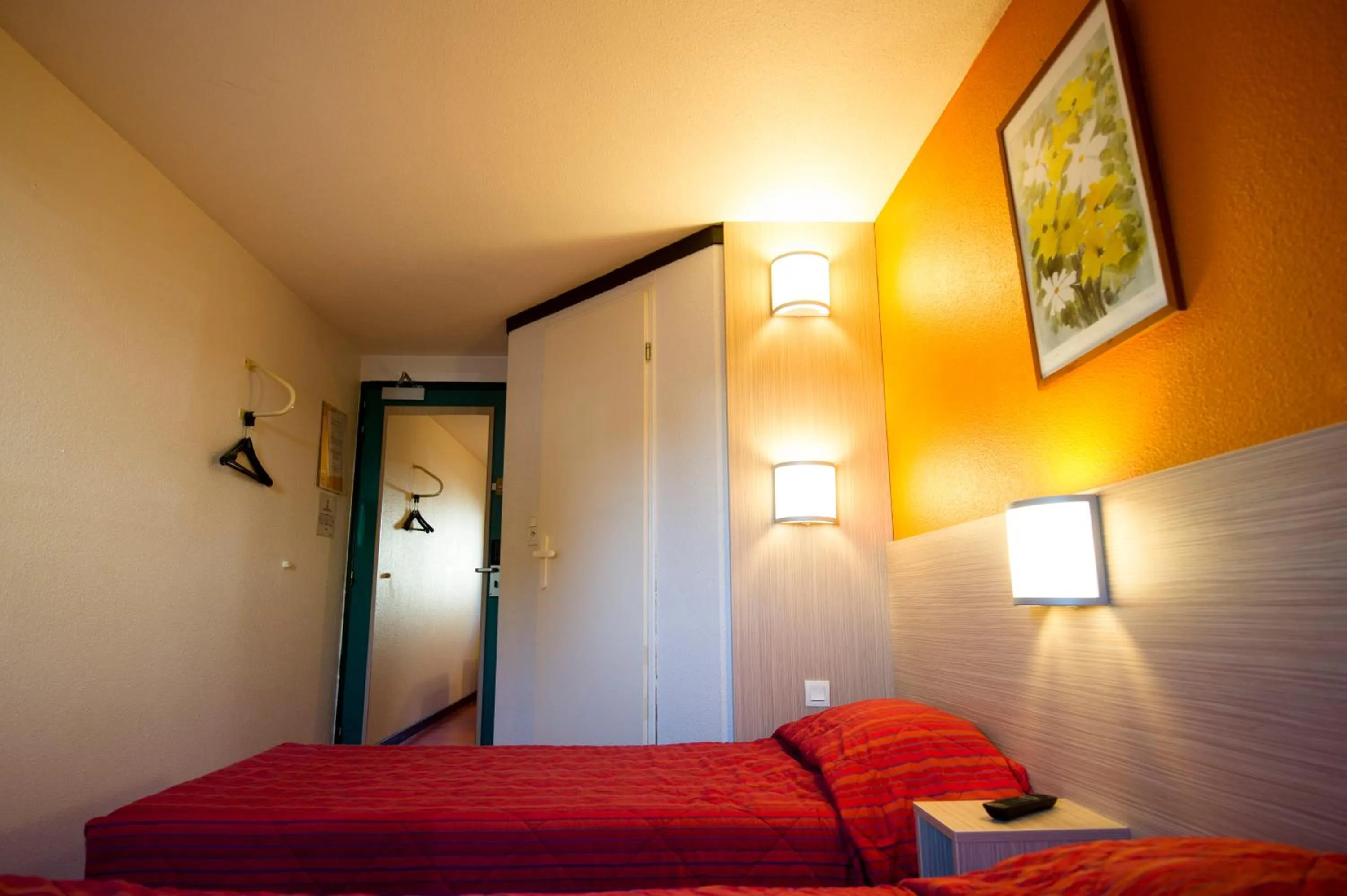 Bed in Premiere Classe Orleans Ouest - La Chapelle St Mesmin