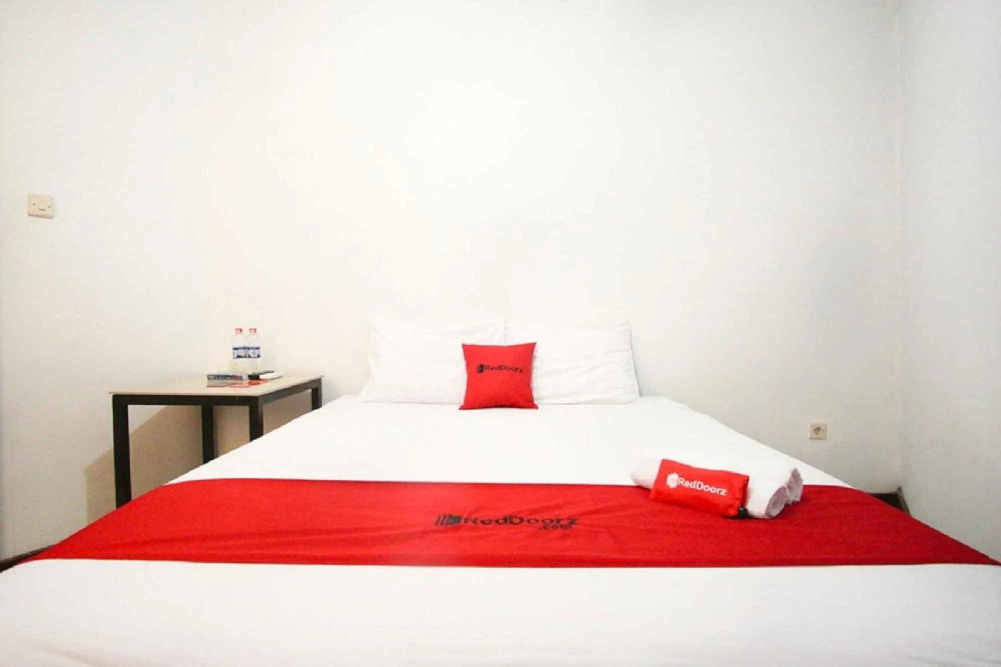 Bed in RedDoorz near Mal Abepura