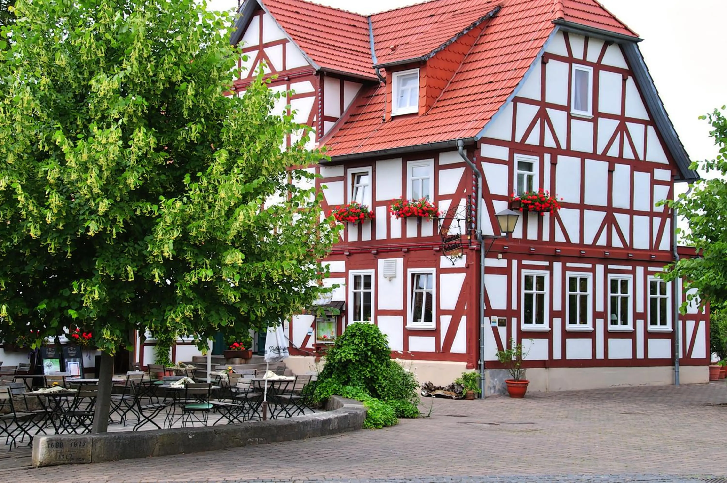 Facade/entrance in Landhotel Gemeindeschänke