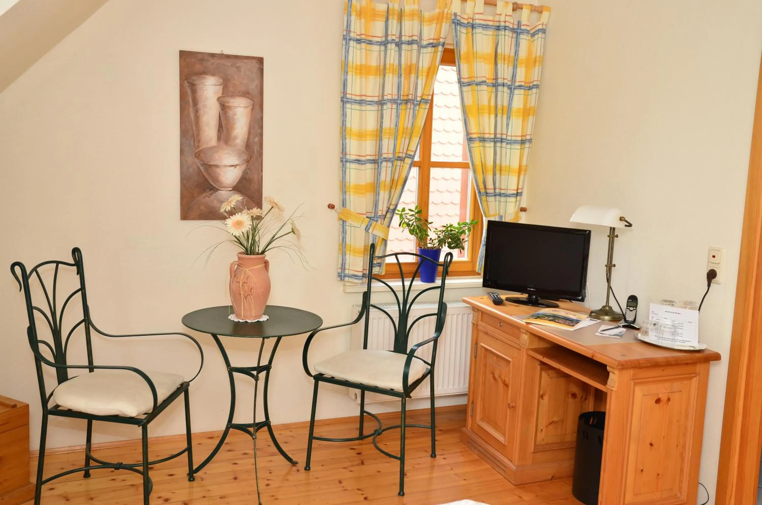 Seating area in Landhotel Gemeindeschänke