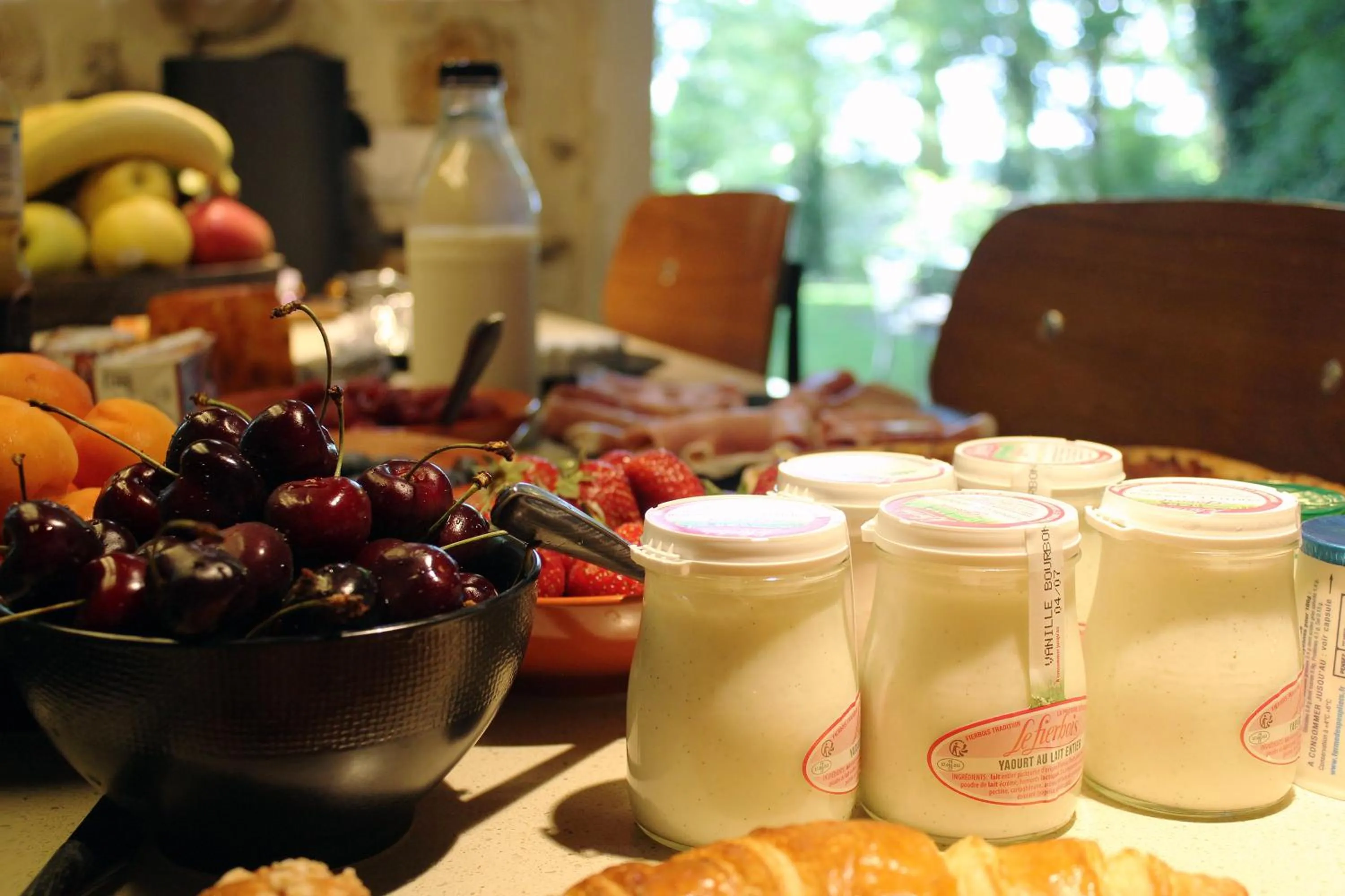 Breakfast in LA MAISON DE ROBINSON