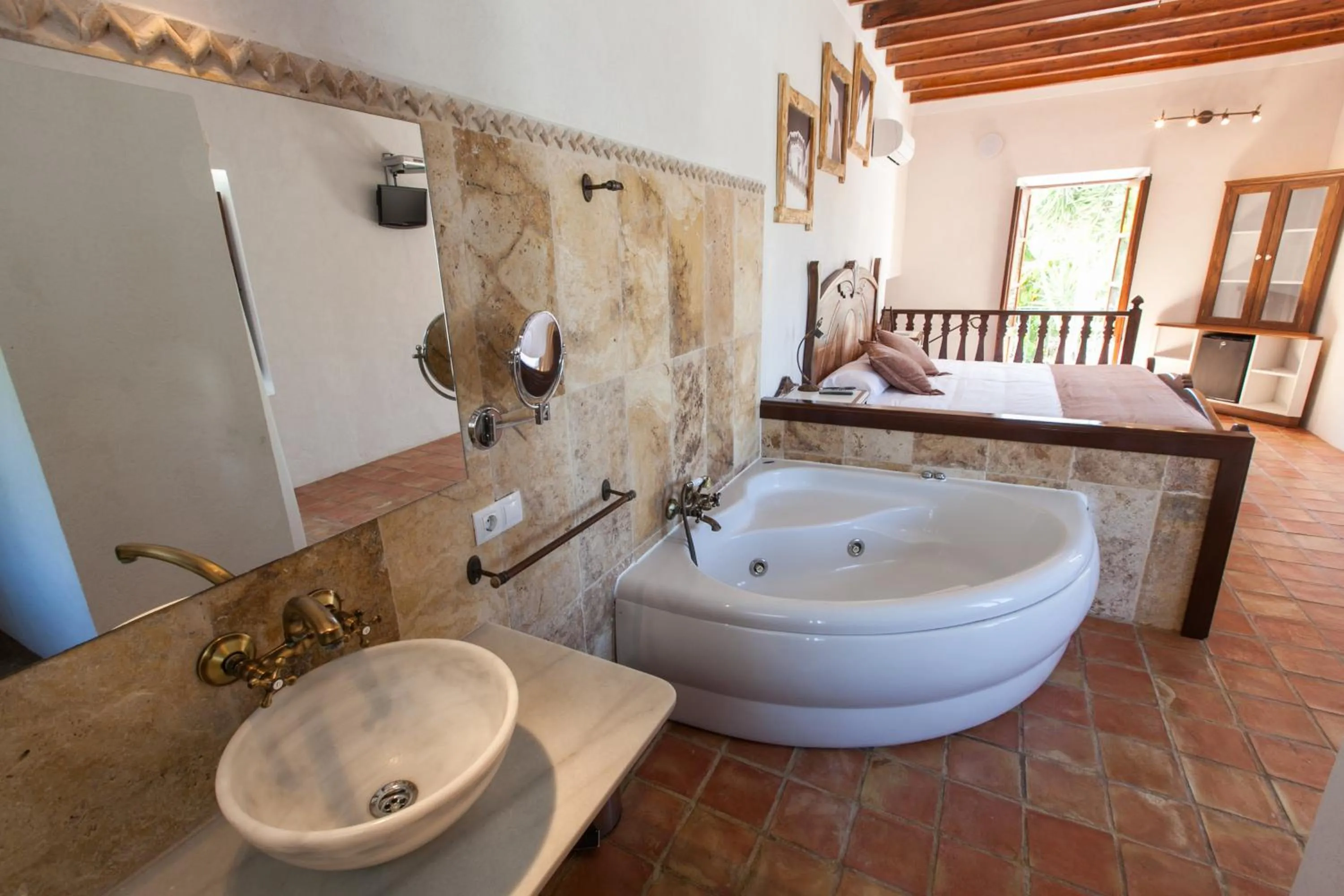 Photo of the whole room in Agroturismo Can Pere Sord