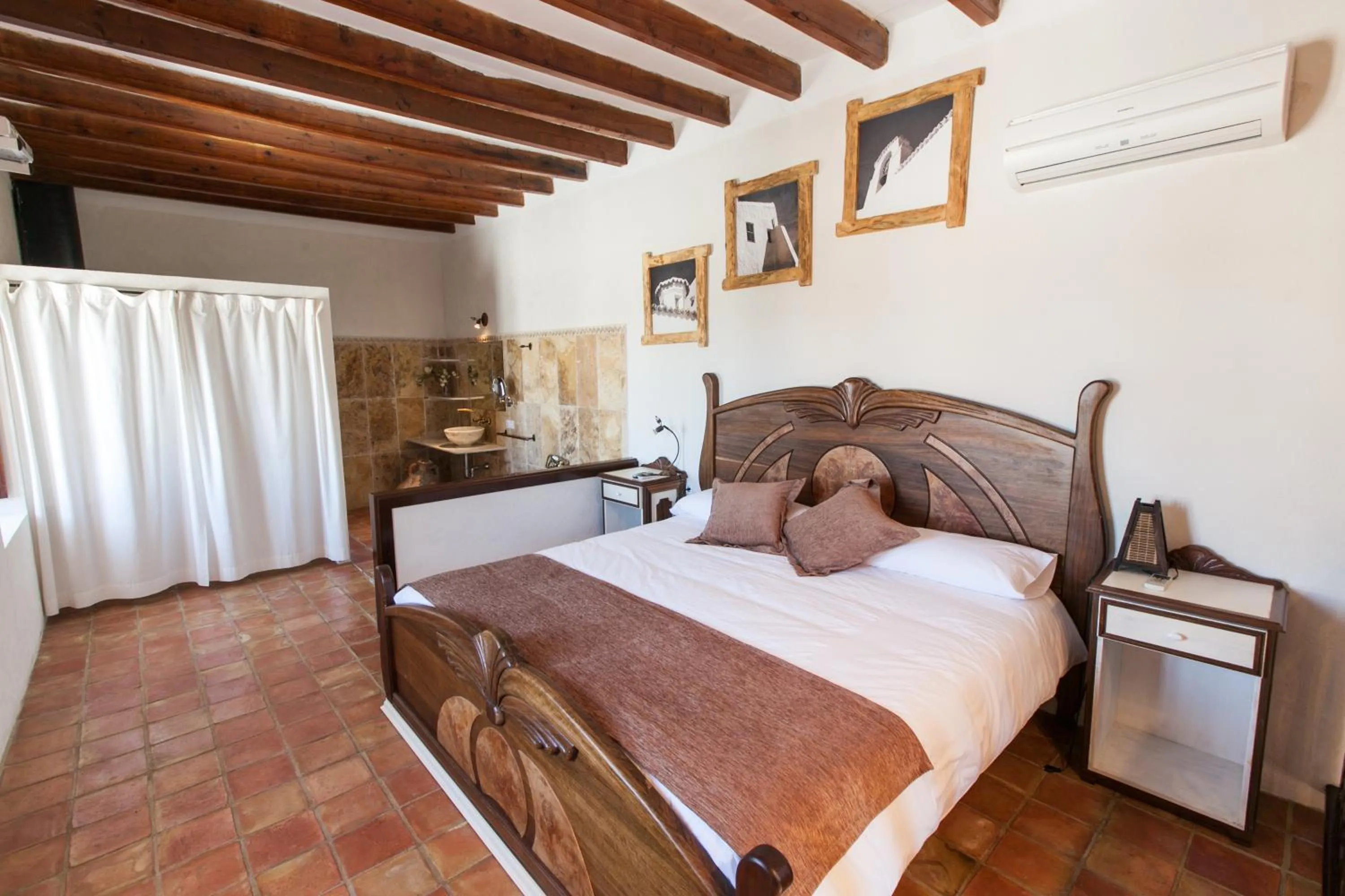 Photo of the whole room, Bed in Agroturismo Can Pere Sord
