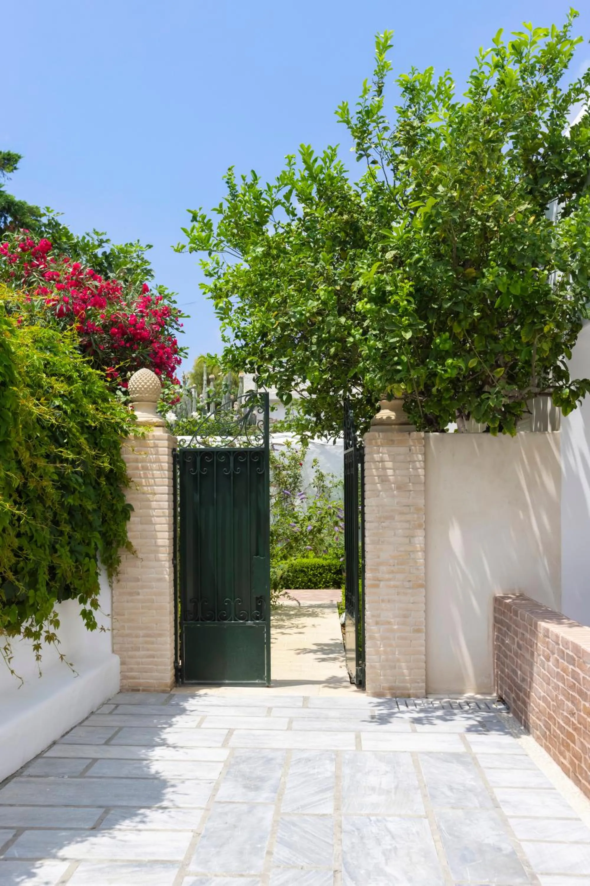 Garden in Kouneni Apartments