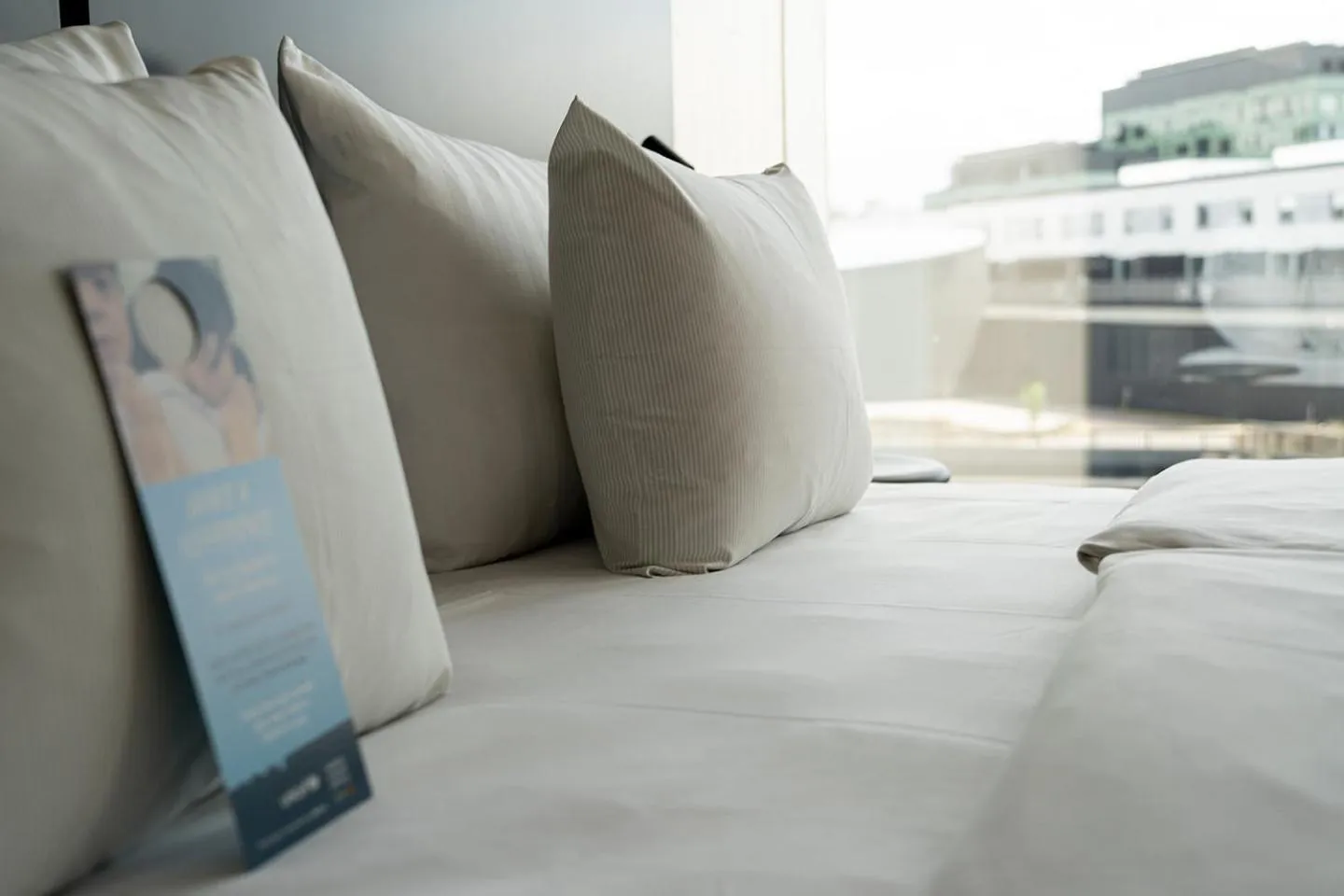 Bed in Quality Hotel Strawberry Arena