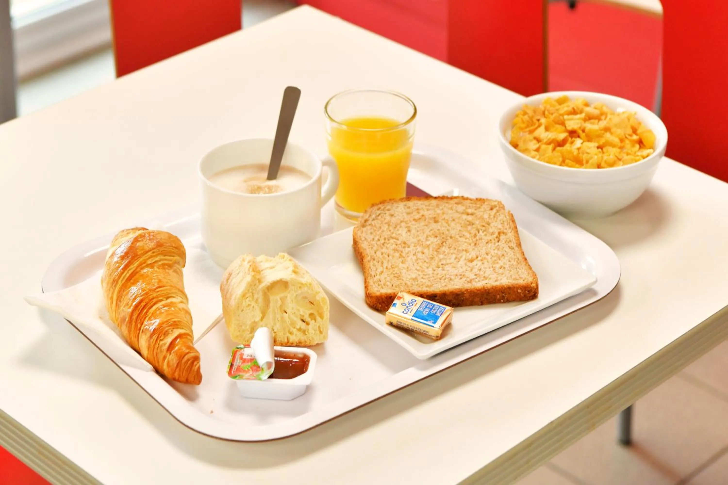 Breakfast in Premiere Classe Saint Nazaire - Trignac