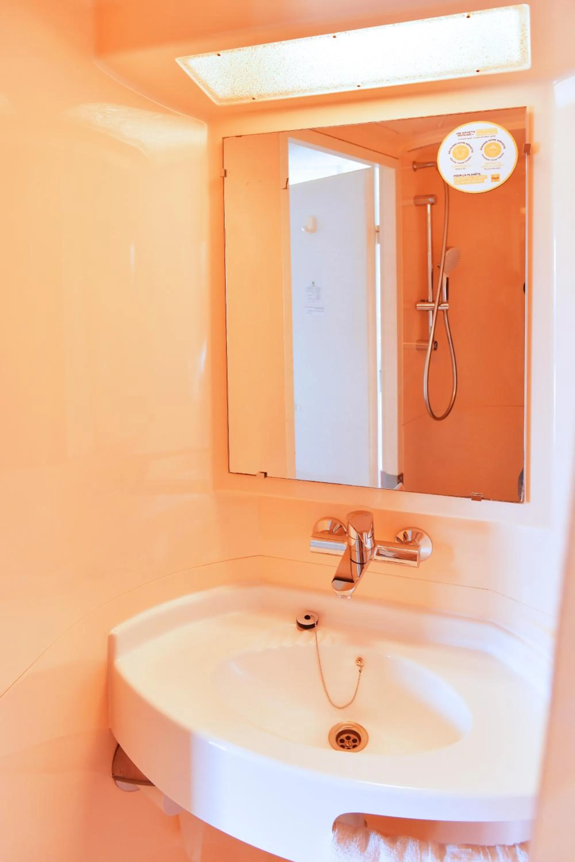 Shower in Premiere Classe Saint Nazaire - Trignac