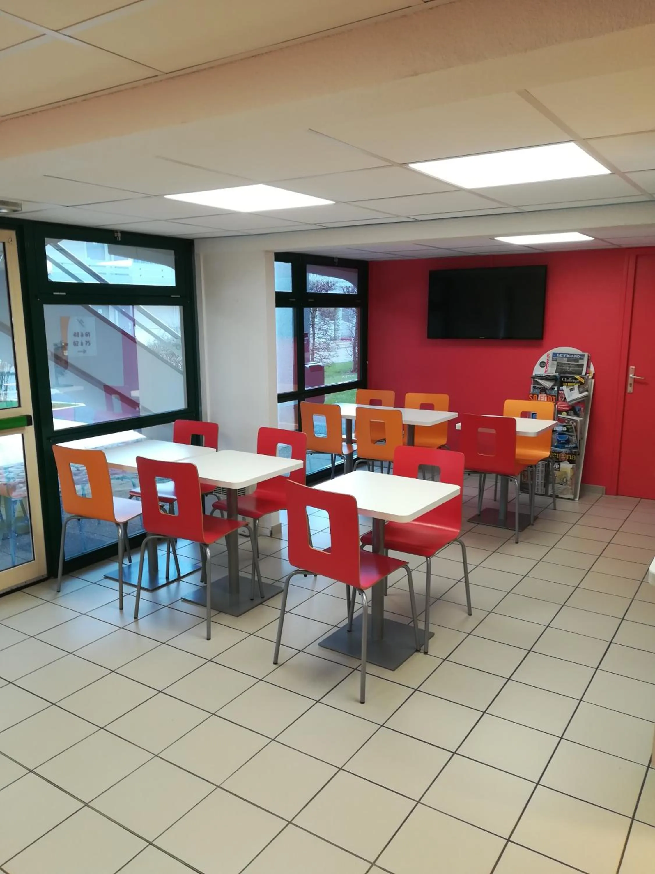 Restaurant/places to eat in Premiere Classe Vichy - Bellerive Sur Allier