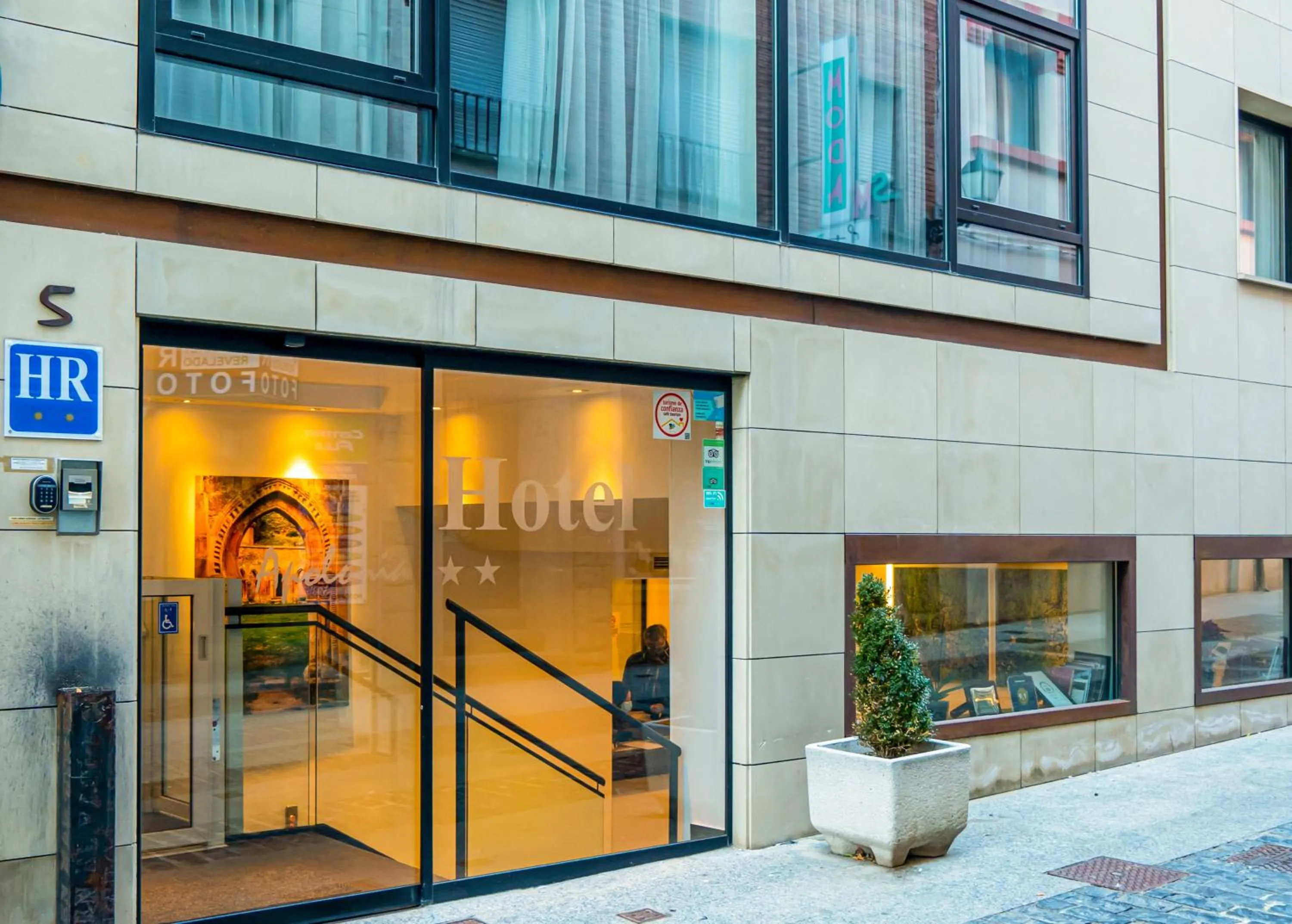 Facade/entrance in Hotel Apolonia Soria