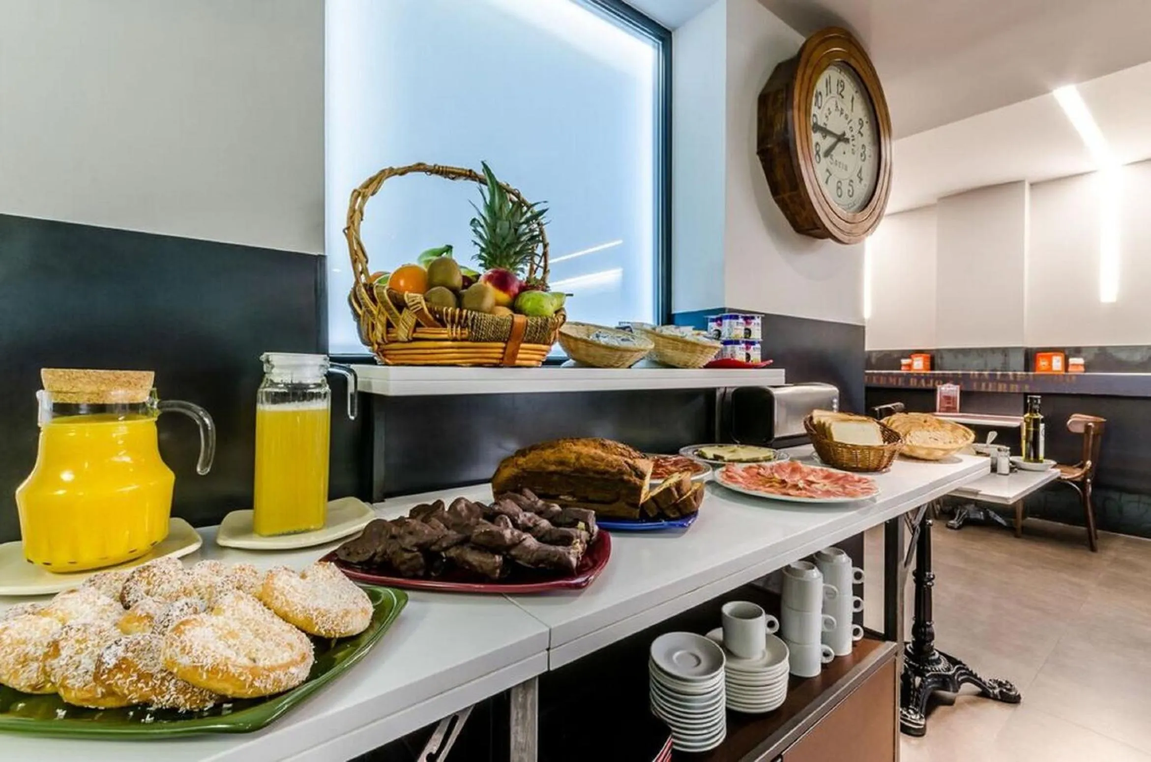 Buffet breakfast in Hotel Apolonia Soria