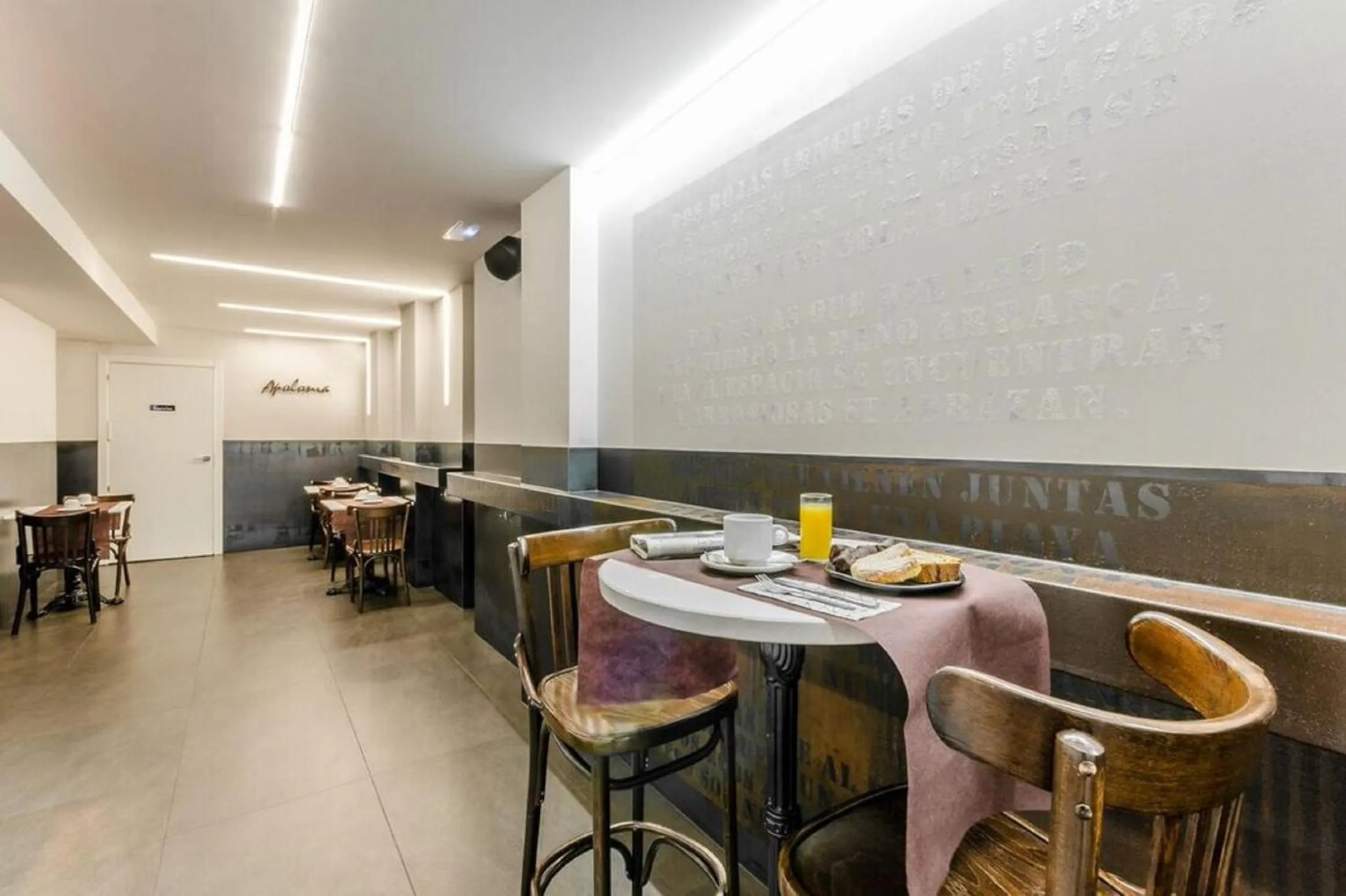 Lounge or bar in Hotel Apolonia Soria