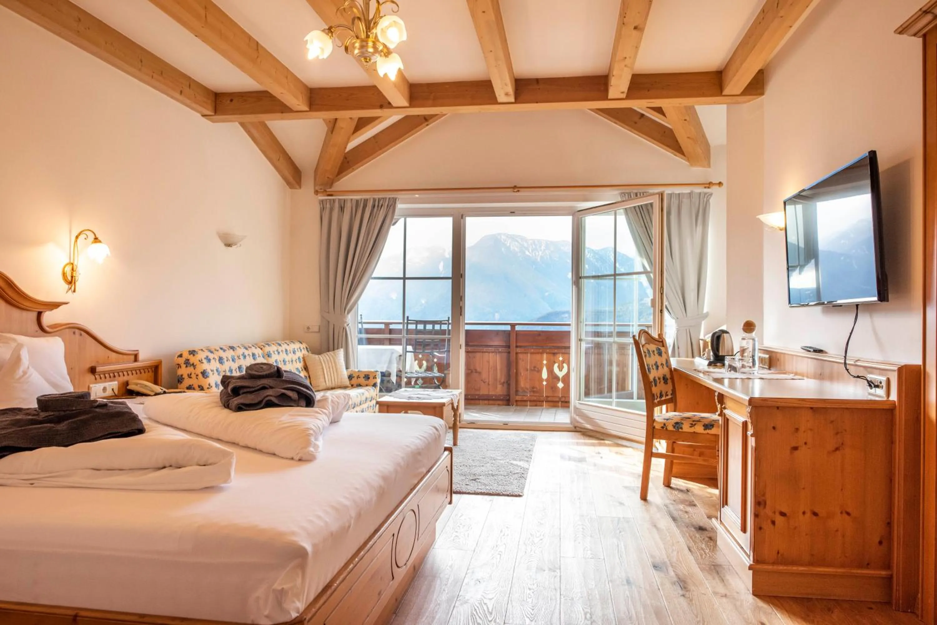 Bed in Hotel Schönblick